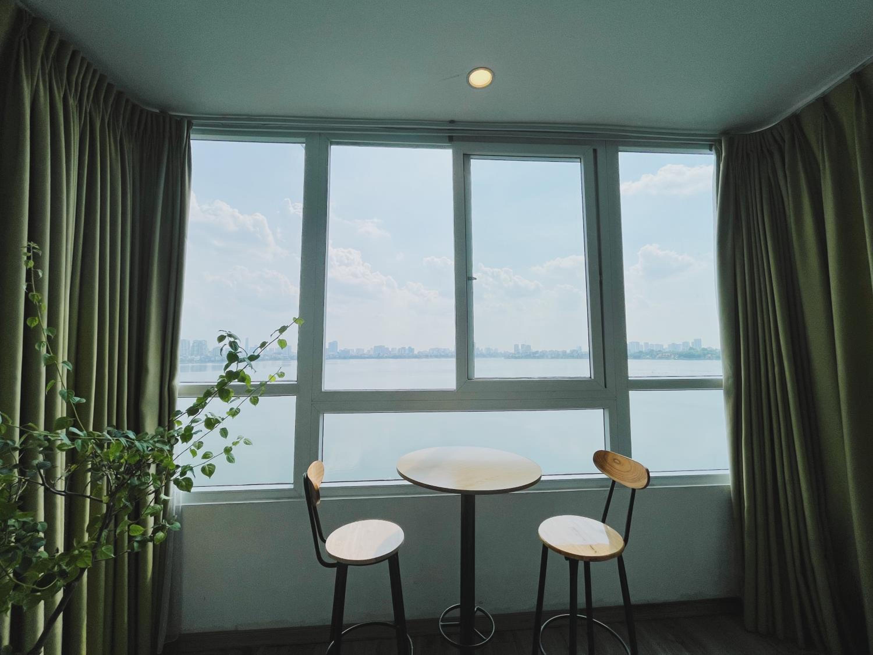 Hanoi Home 2 - Lake View Apartment