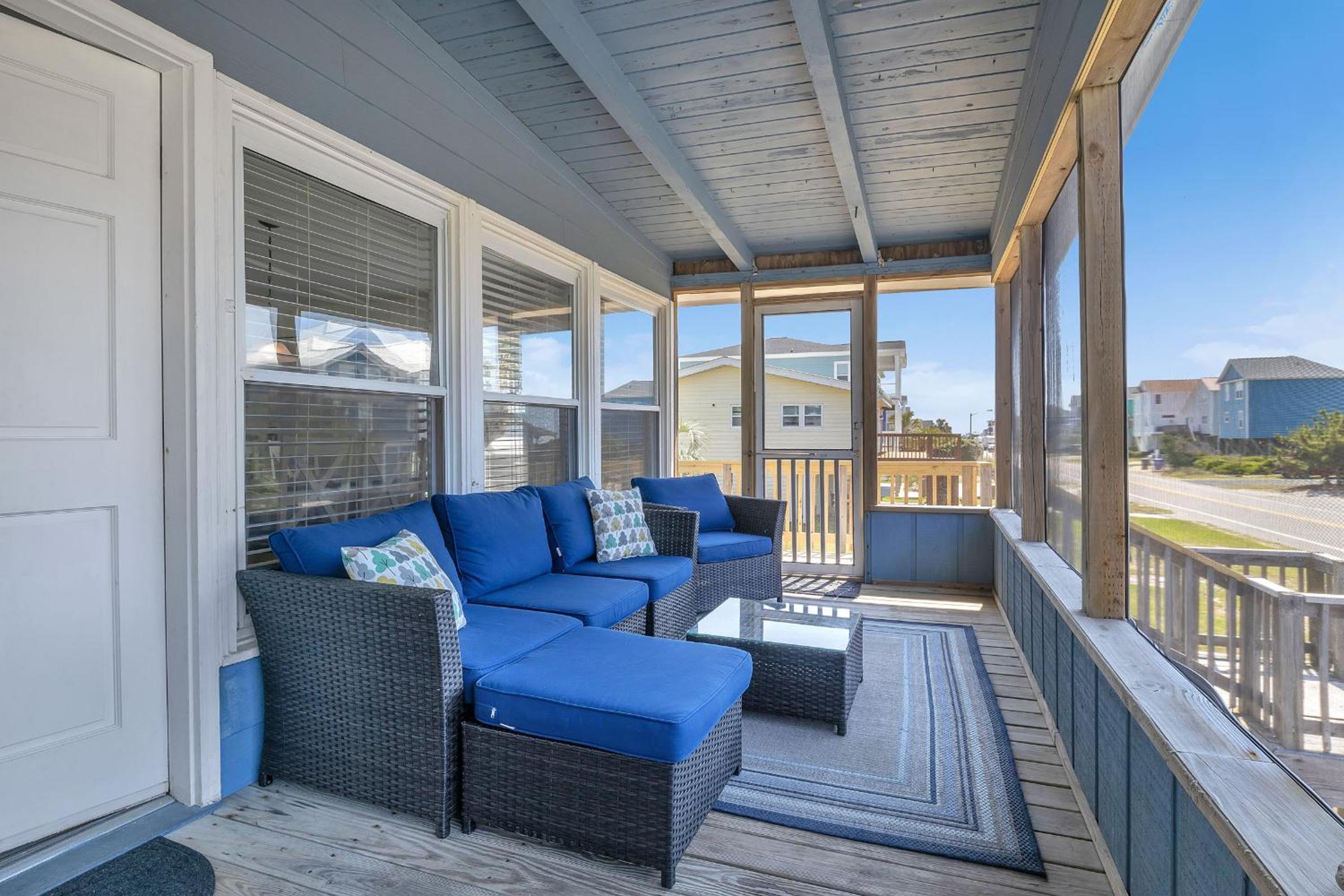 Sandy Toes by Oak Island Accommodations