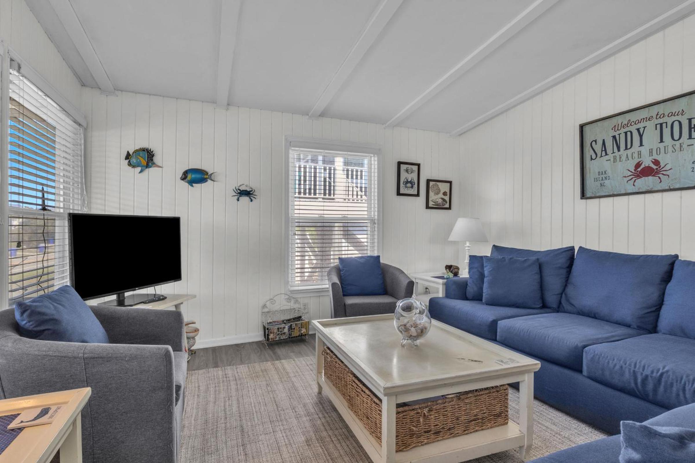 Sandy Toes by Oak Island Accommodations