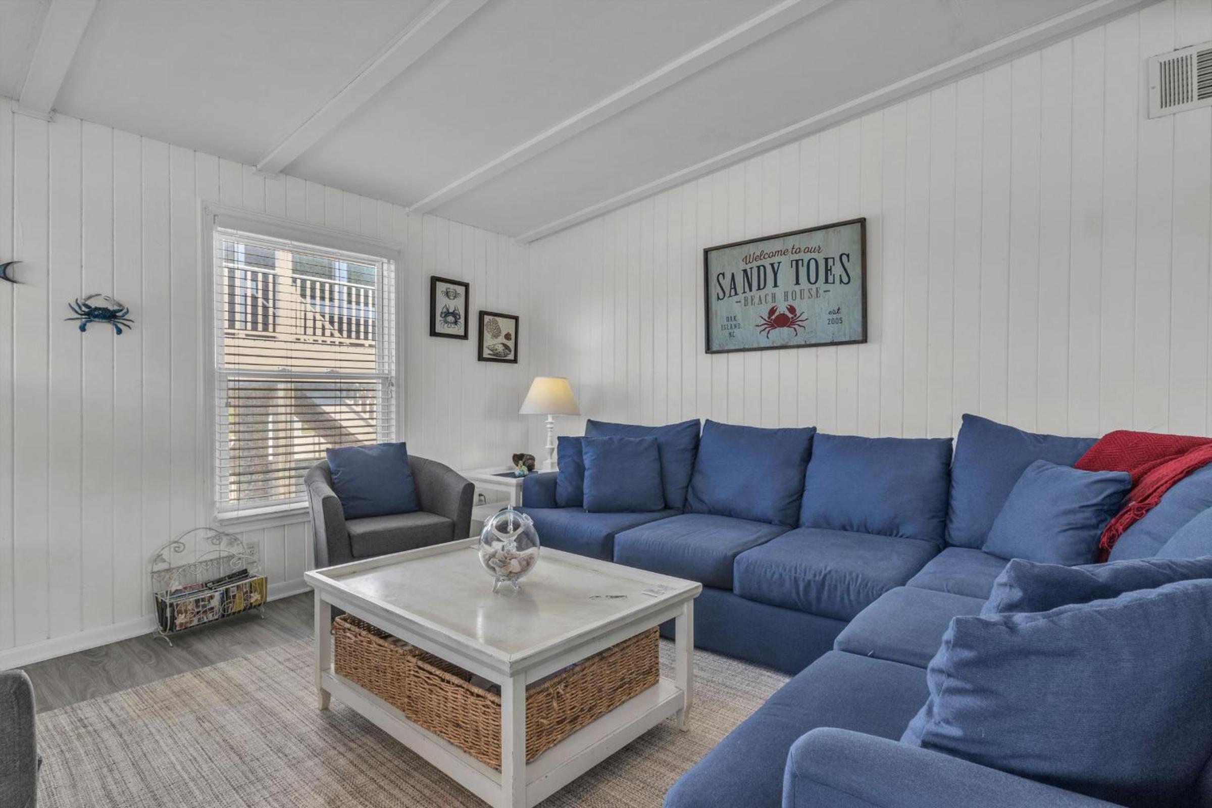 Sandy Toes by Oak Island Accommodations