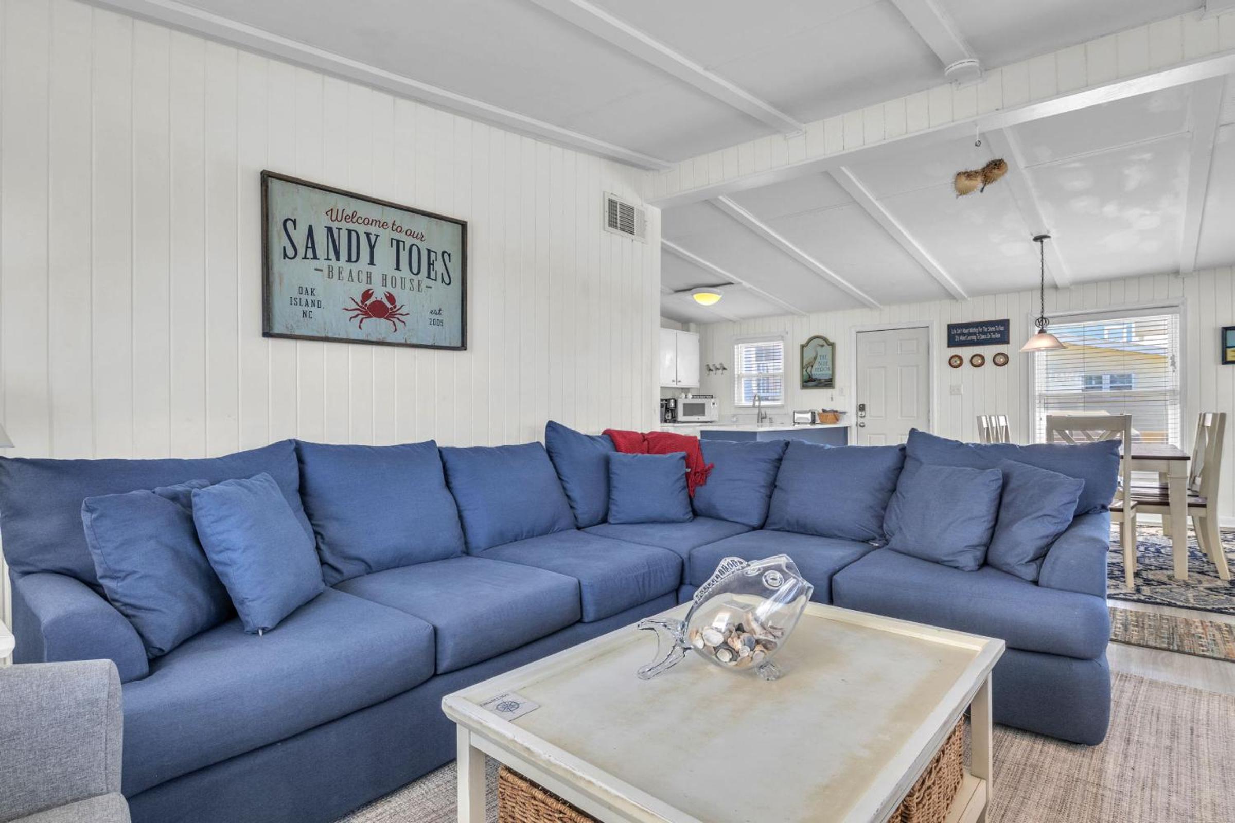 Sandy Toes by Oak Island Accommodations