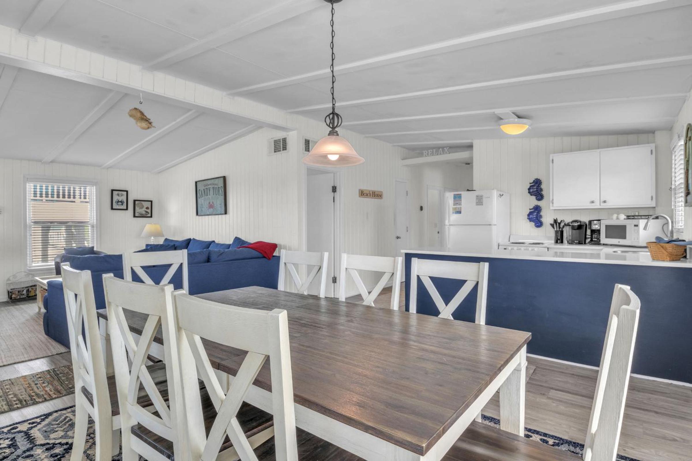 Sandy Toes by Oak Island Accommodations