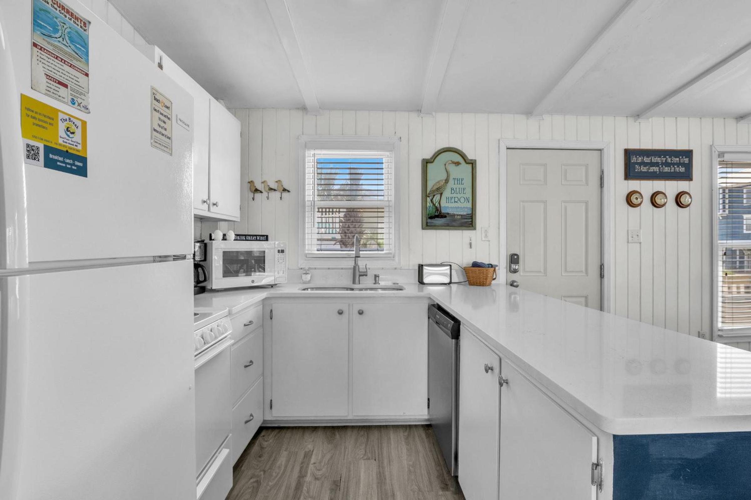 Sandy Toes by Oak Island Accommodations
