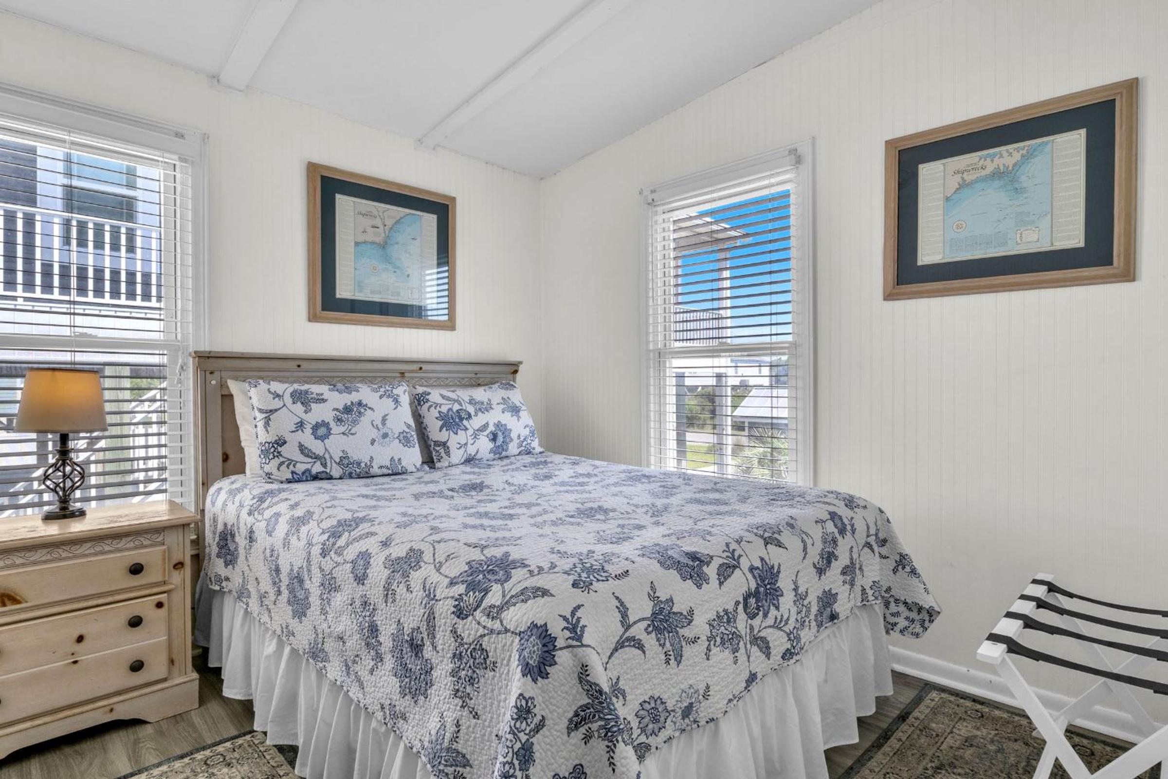 Sandy Toes by Oak Island Accommodations