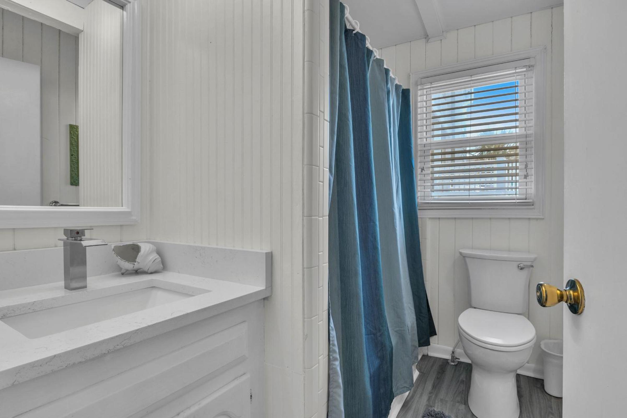 Sandy Toes by Oak Island Accommodations