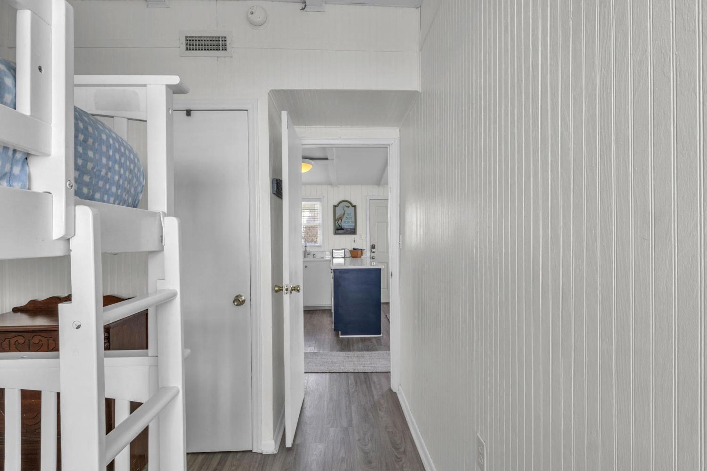 Sandy Toes by Oak Island Accommodations