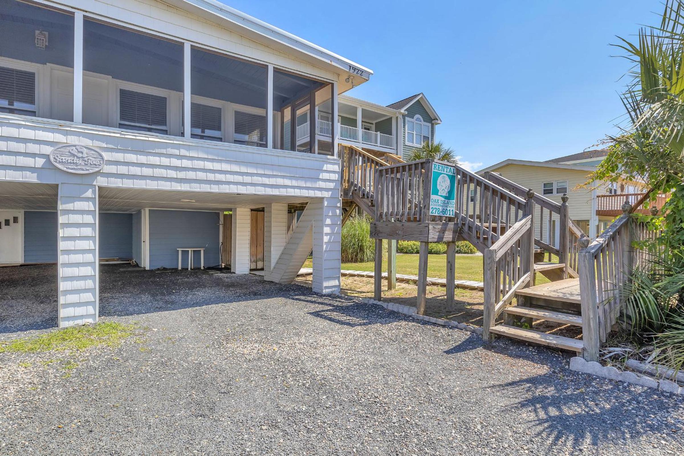 Sandy Toes by Oak Island Accommodations