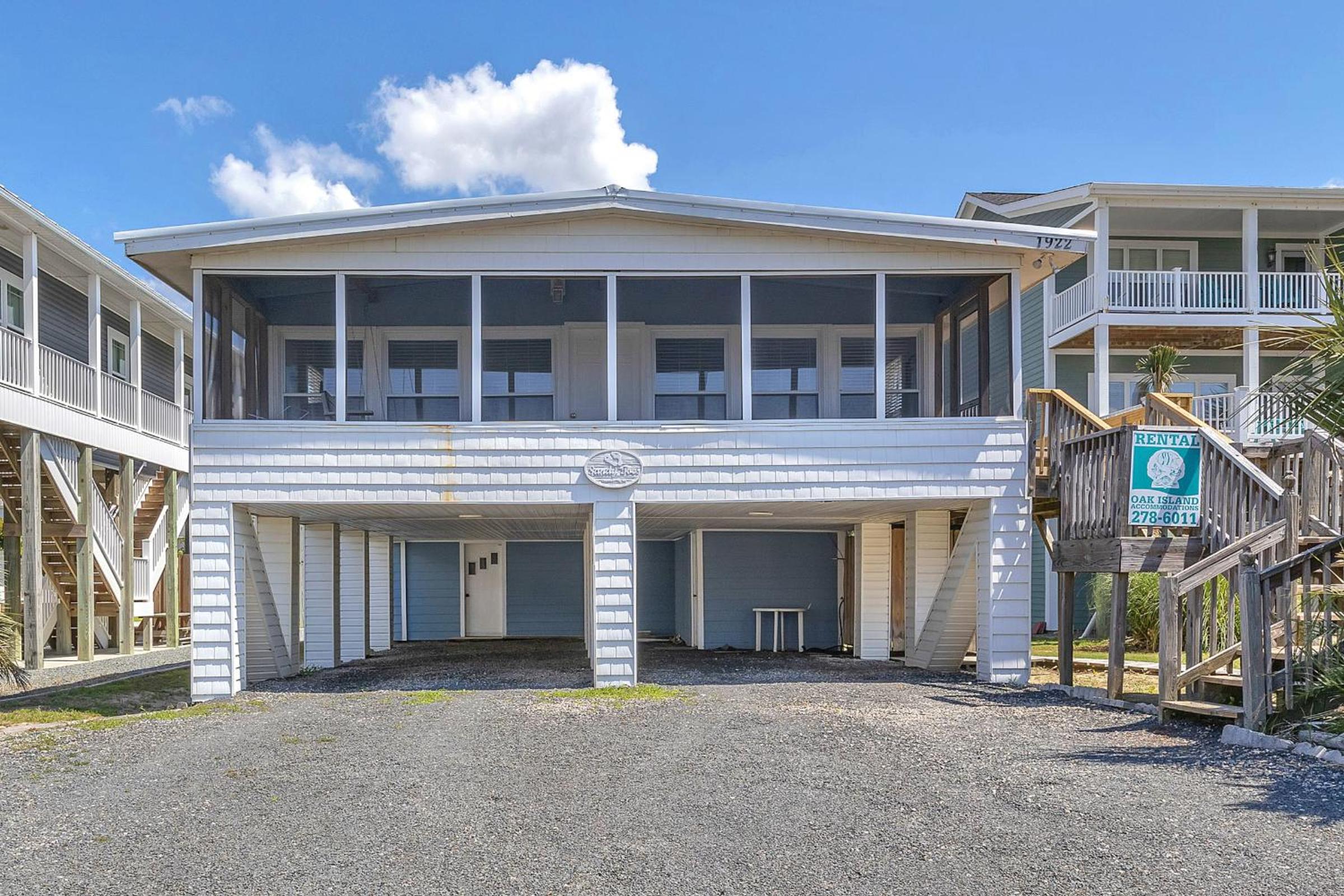 Sandy Toes by Oak Island Accommodations