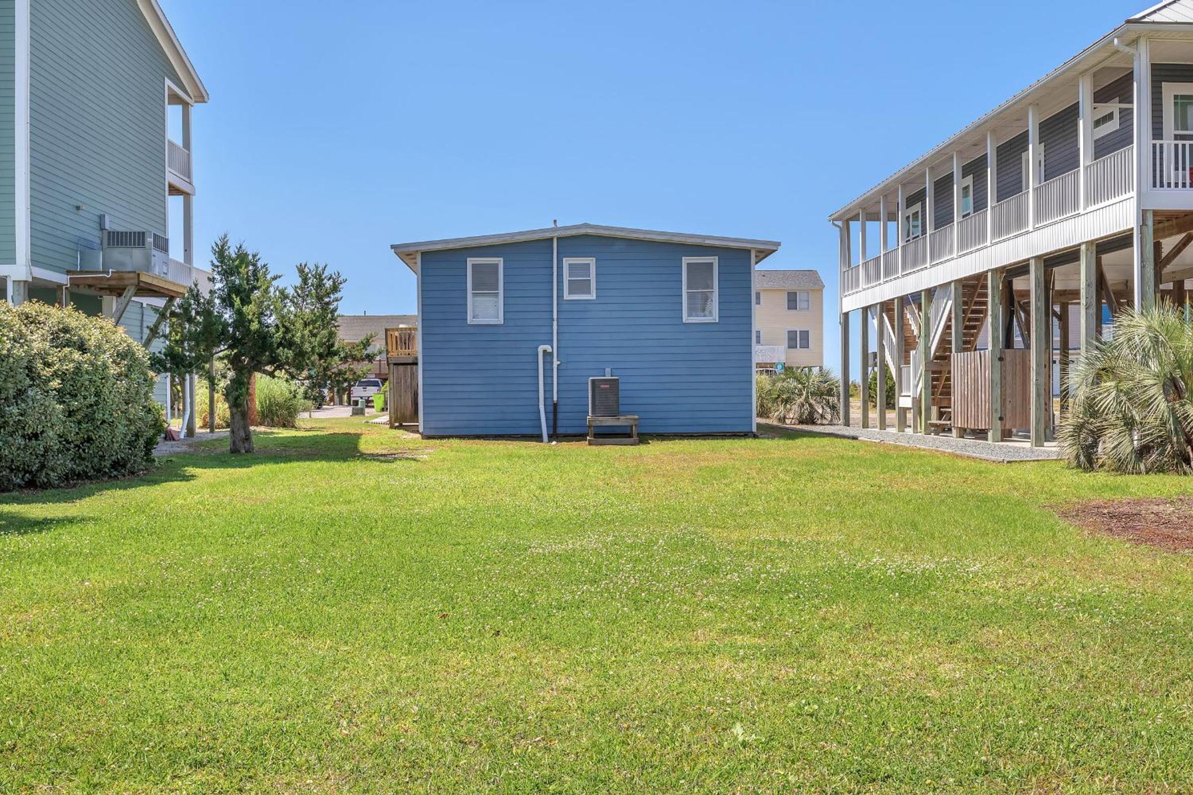 Sandy Toes by Oak Island Accommodations