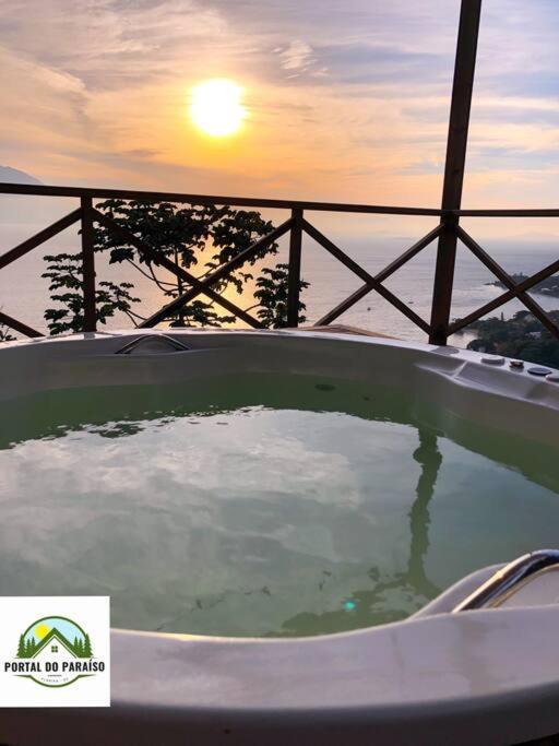 Portal do Paraíso Jacuzzi, Vista e Lareira