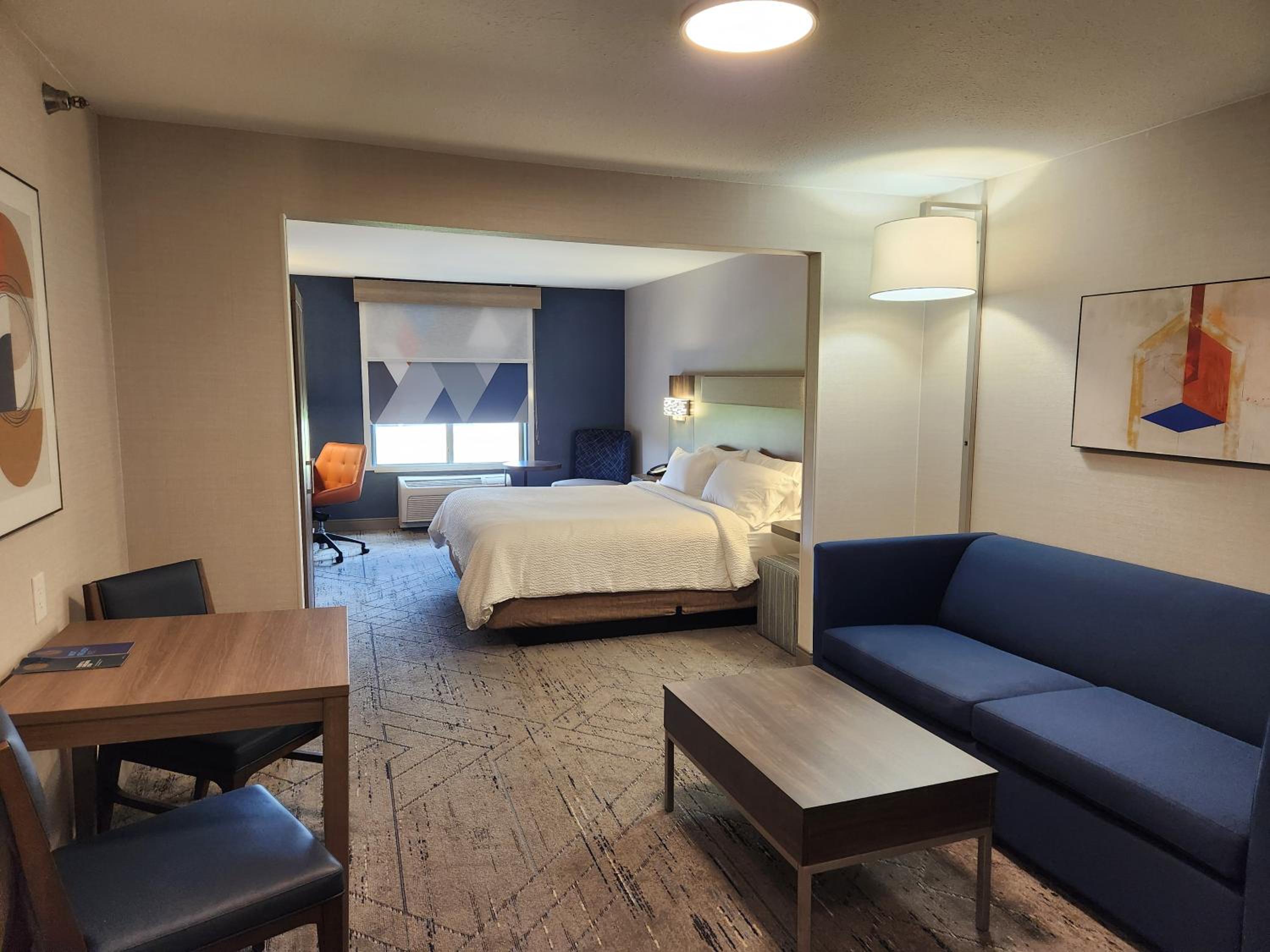 Crawfordsville Vacations - Holiday Inn Express Hotel  Suites Crawfordsville, an IHG Hotel - Property Image 22