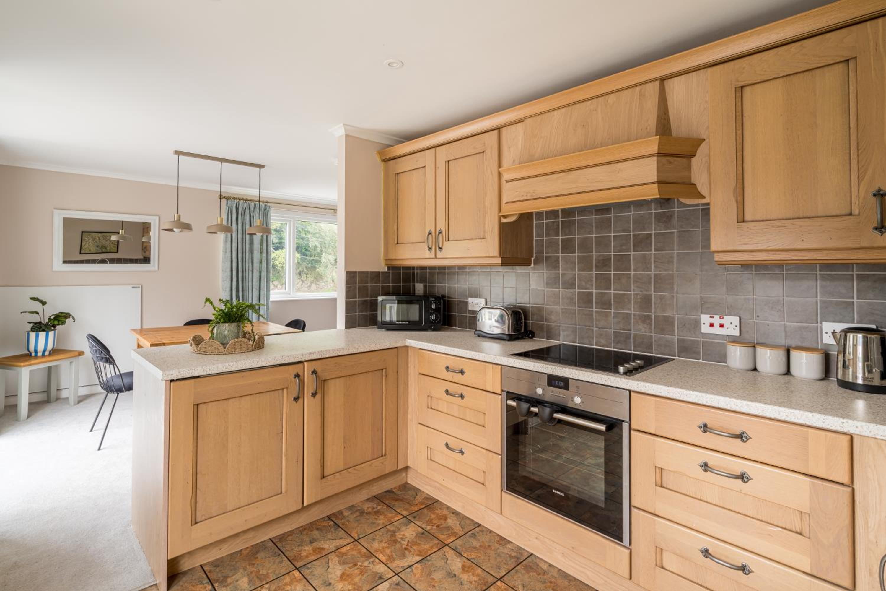 Oakbank-Central Grasmere
