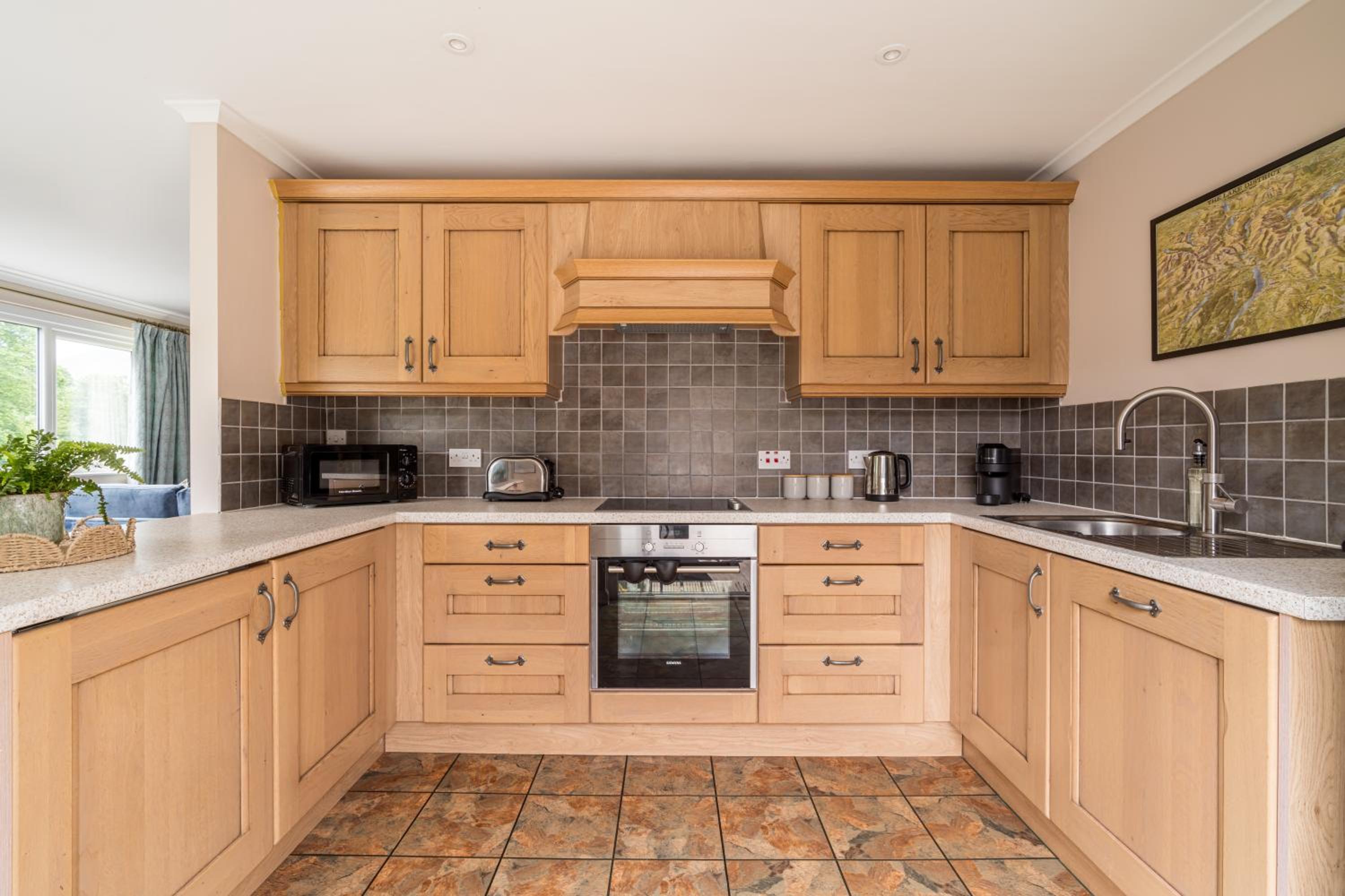 Oakbank-Central Grasmere