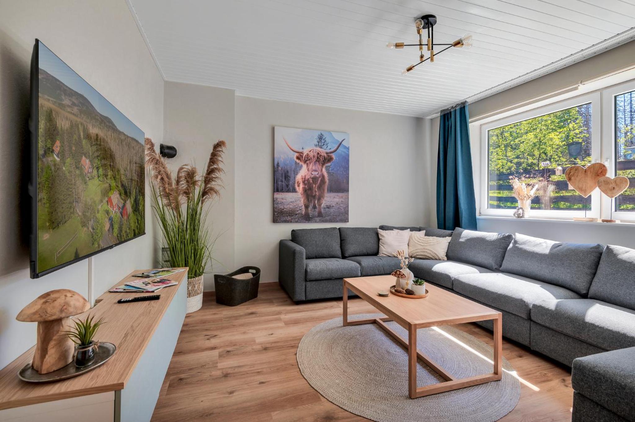 HIRSCH Hänsel Ferienhaus Garten mit Bergblick - Grill -Wald