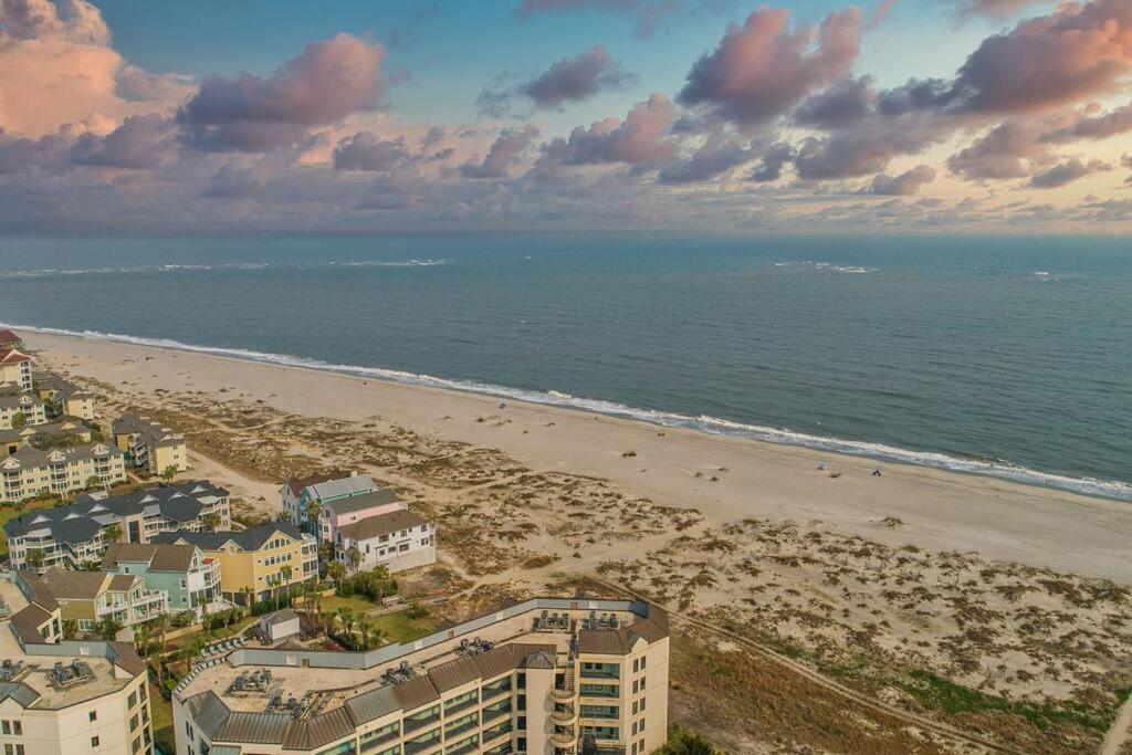 3 Summer Dunes - Classic Ocean View Beach House! view 2