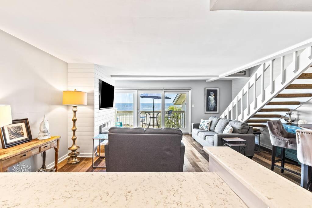 Seagrove Villa 11C - Oceanfront View! Center of Resort! view 4