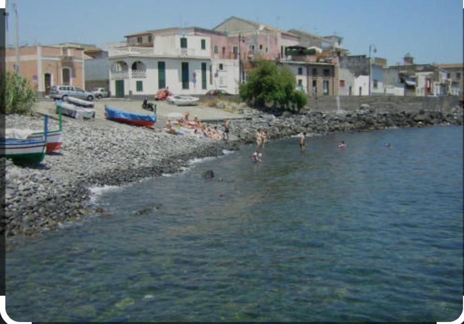 Affacciati sul mare del borgo view 3