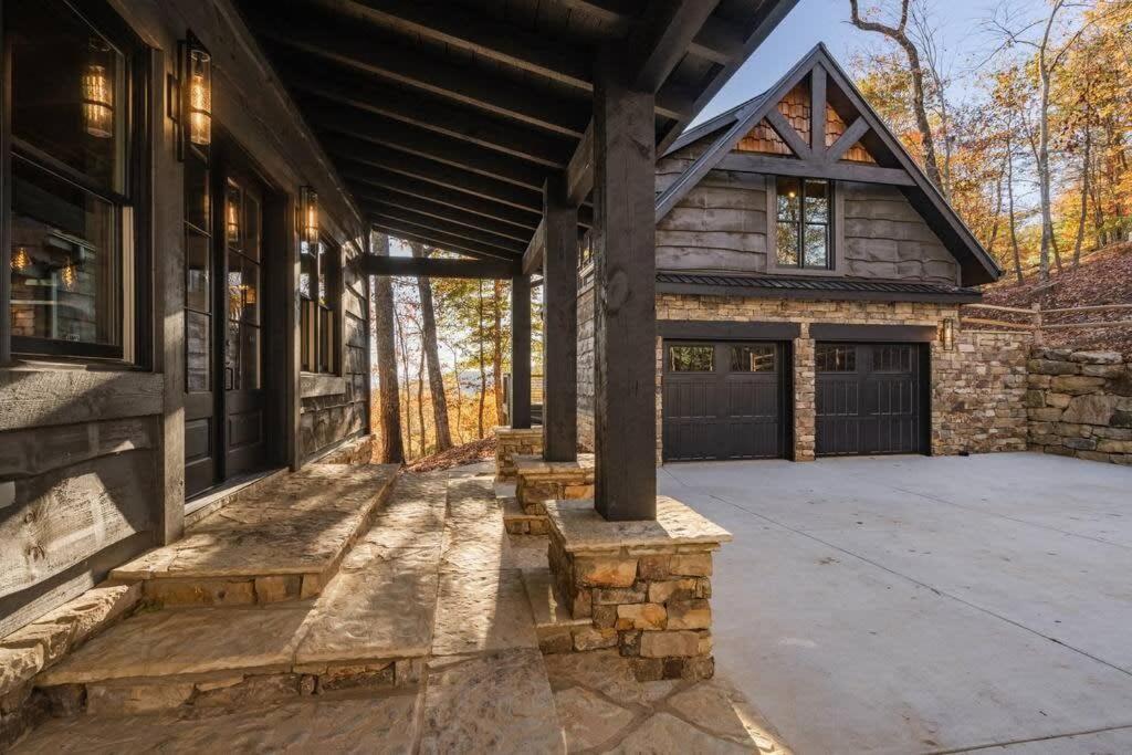 Stag's Manor - Luxury Rustic Modern Cabin view 5