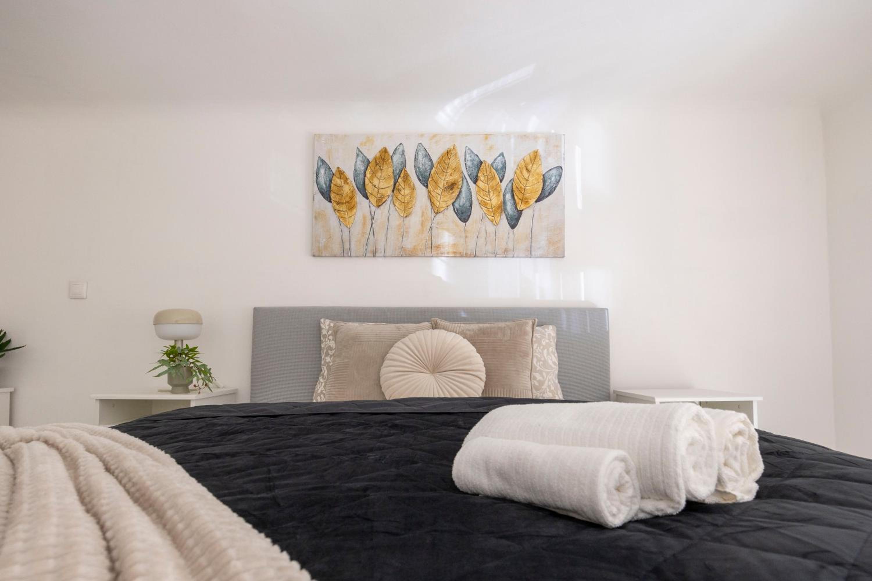 Central Cozy & Dream Home next to the Famous Synagogue view 4