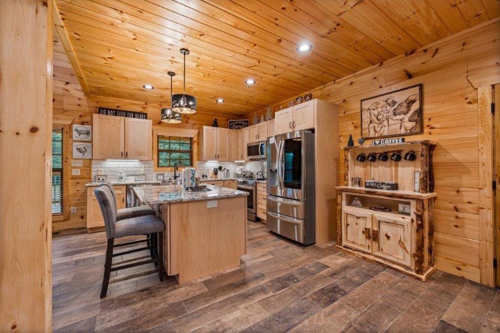 Bandit Lodge by Eden Crest