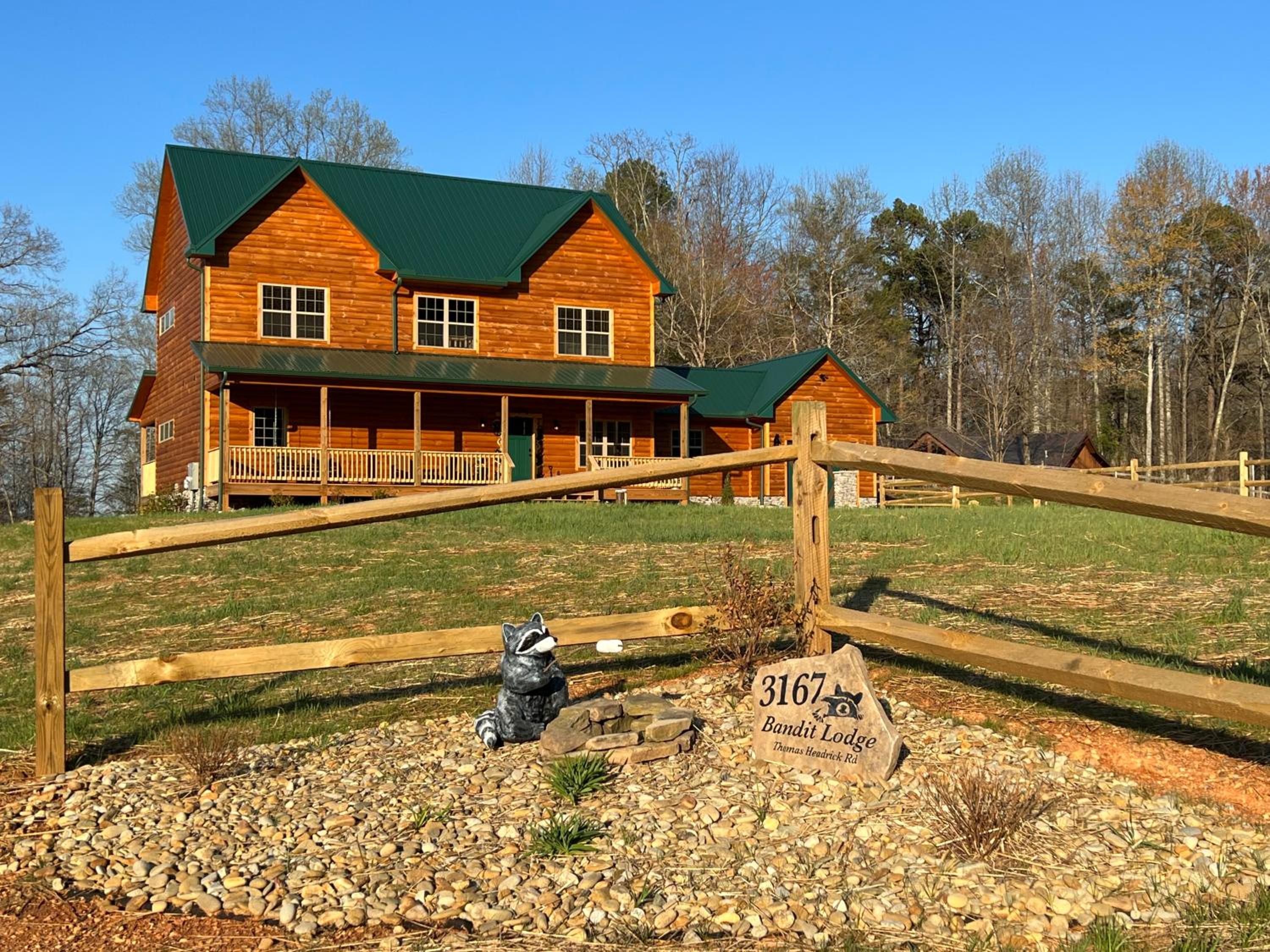 Bandit Lodge by Eden Crest