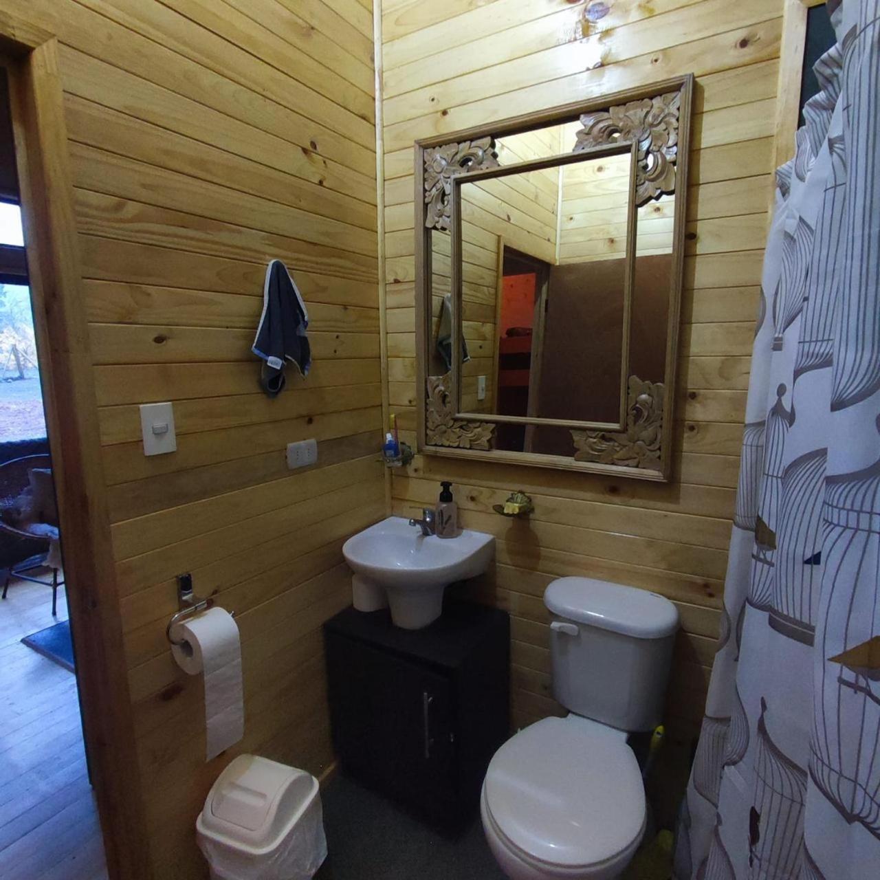 Hermosa casa en medio del bosque