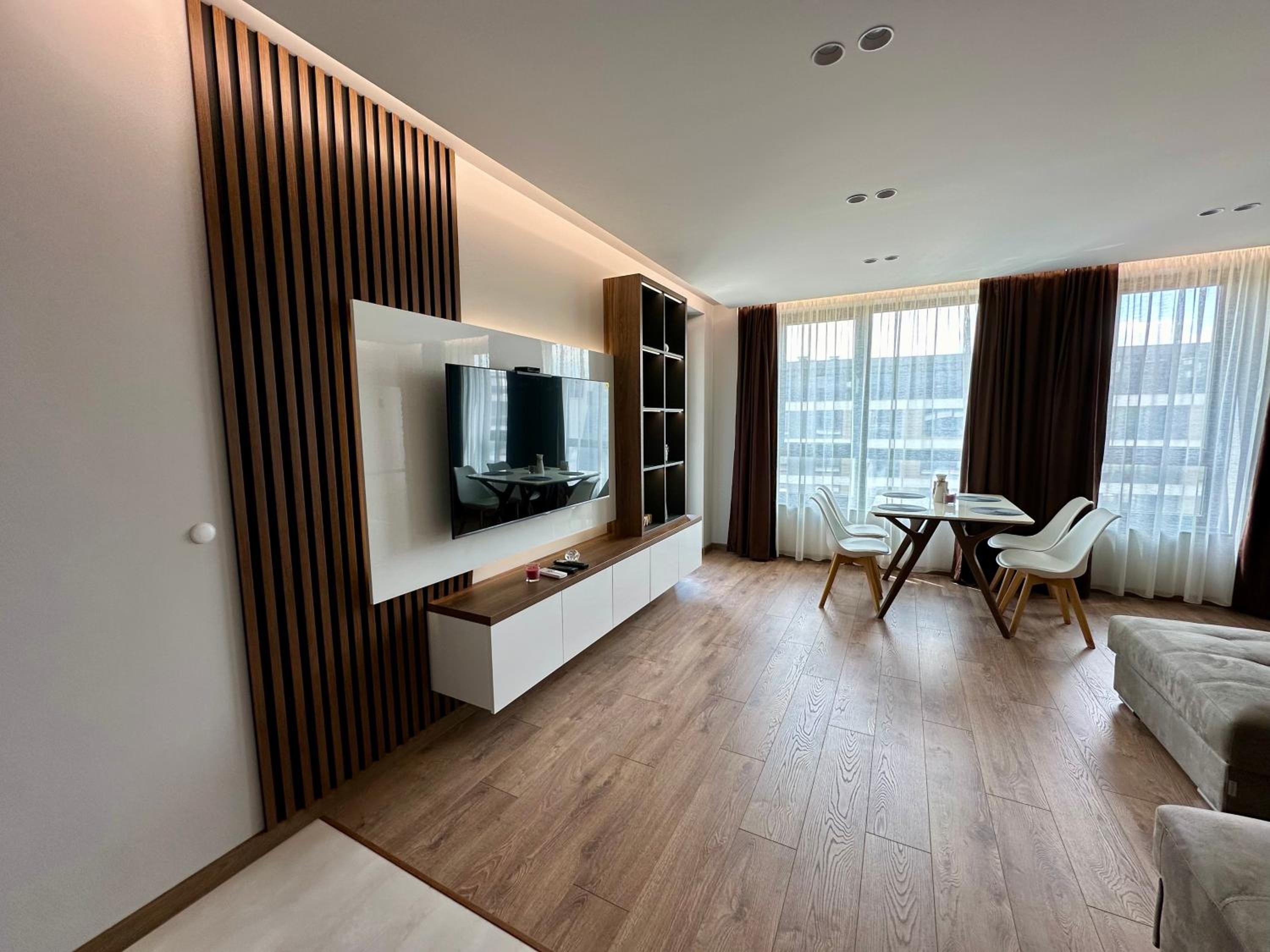 Apartment G17