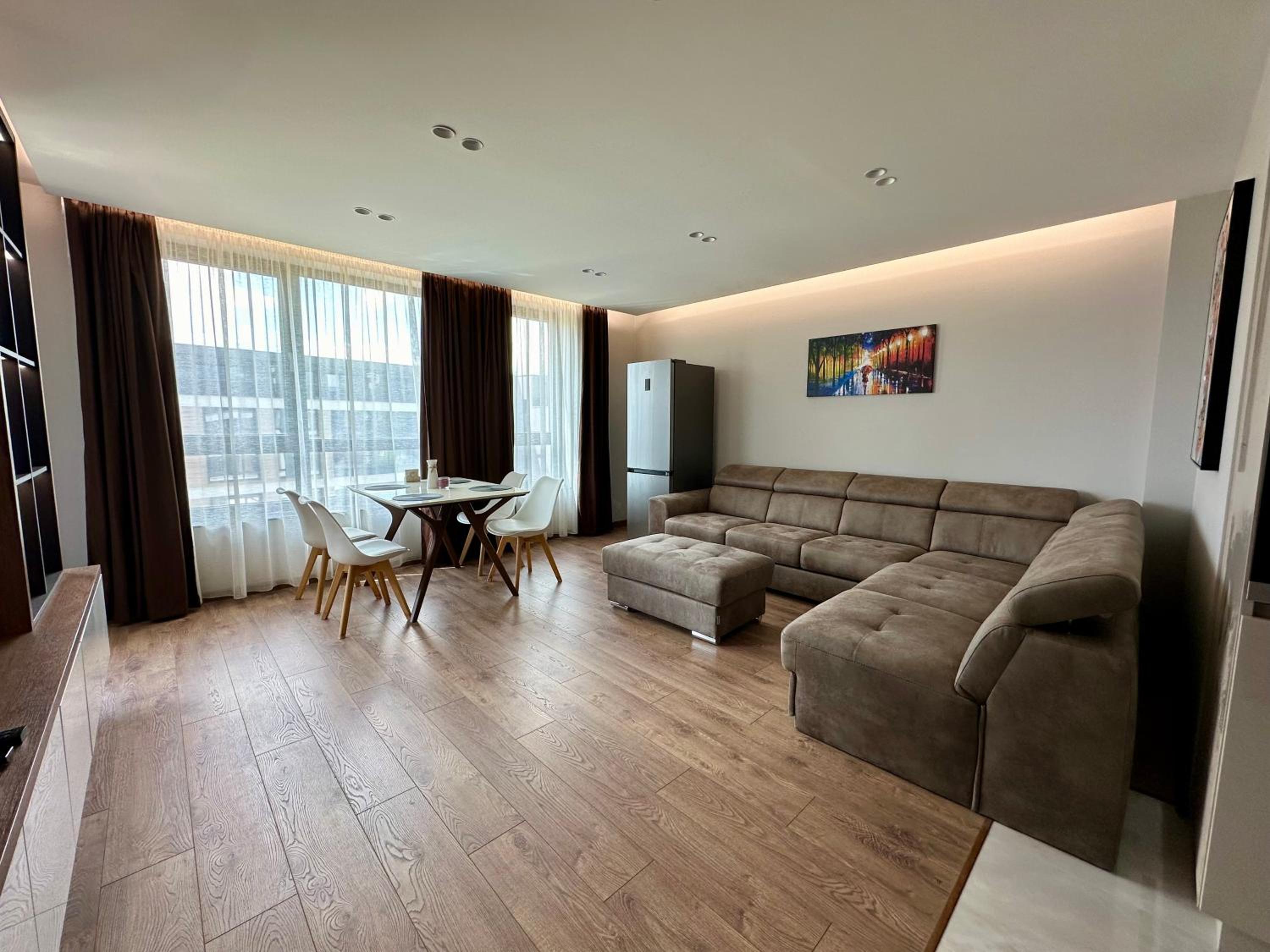 Apartment G17
