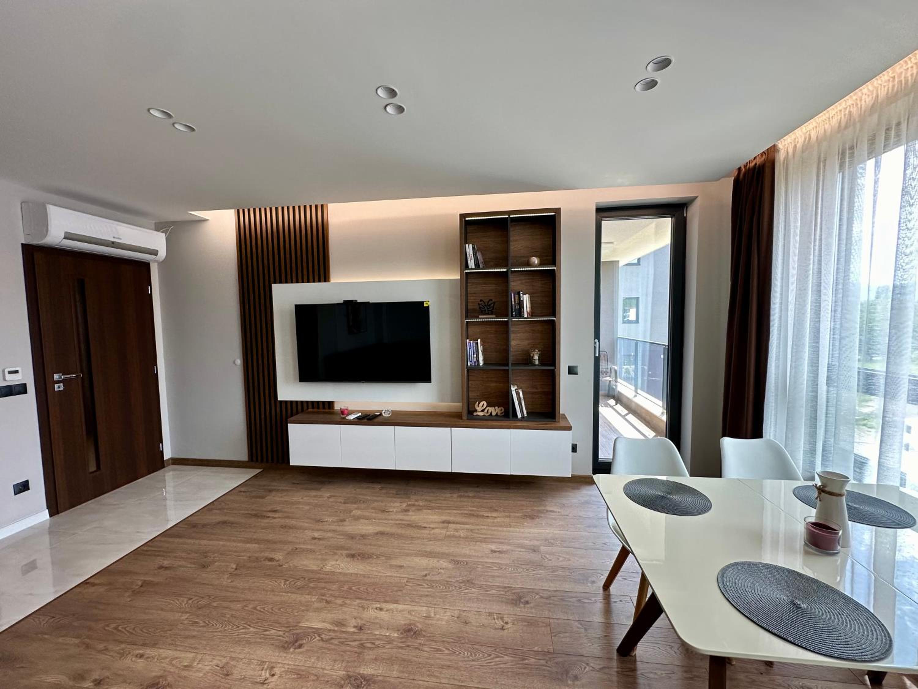 Apartment G17