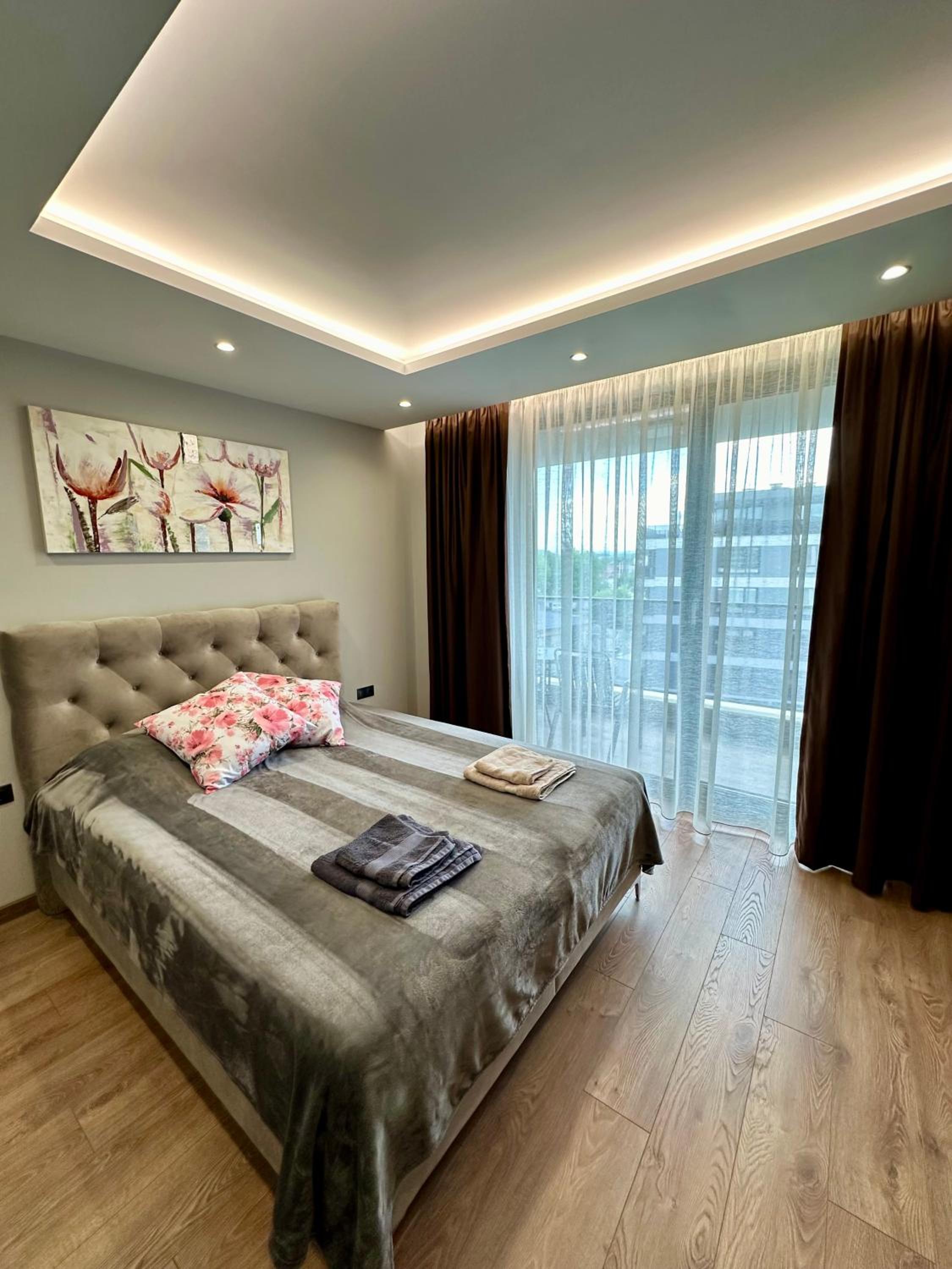 Apartment G17
