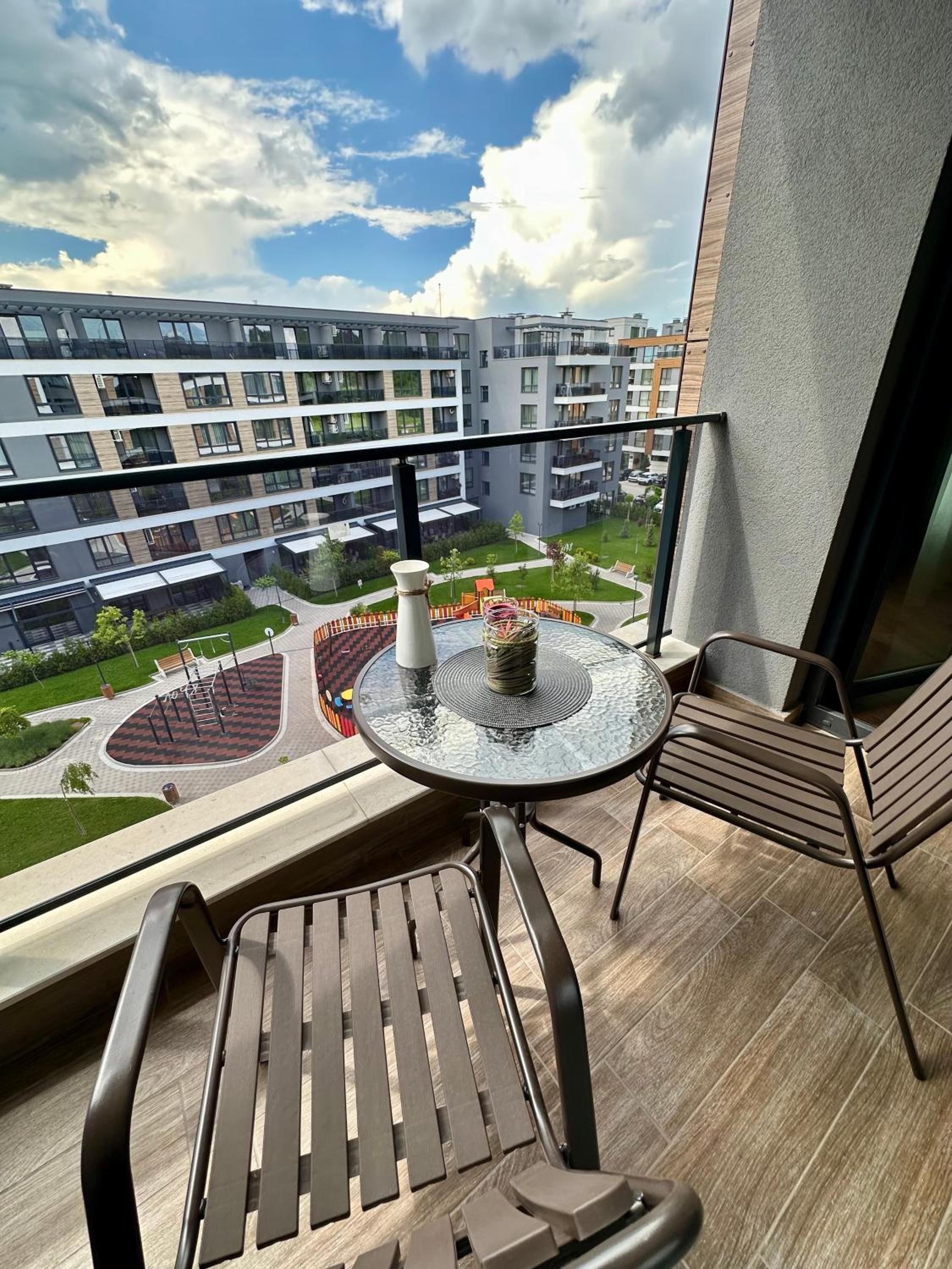 Apartment G17