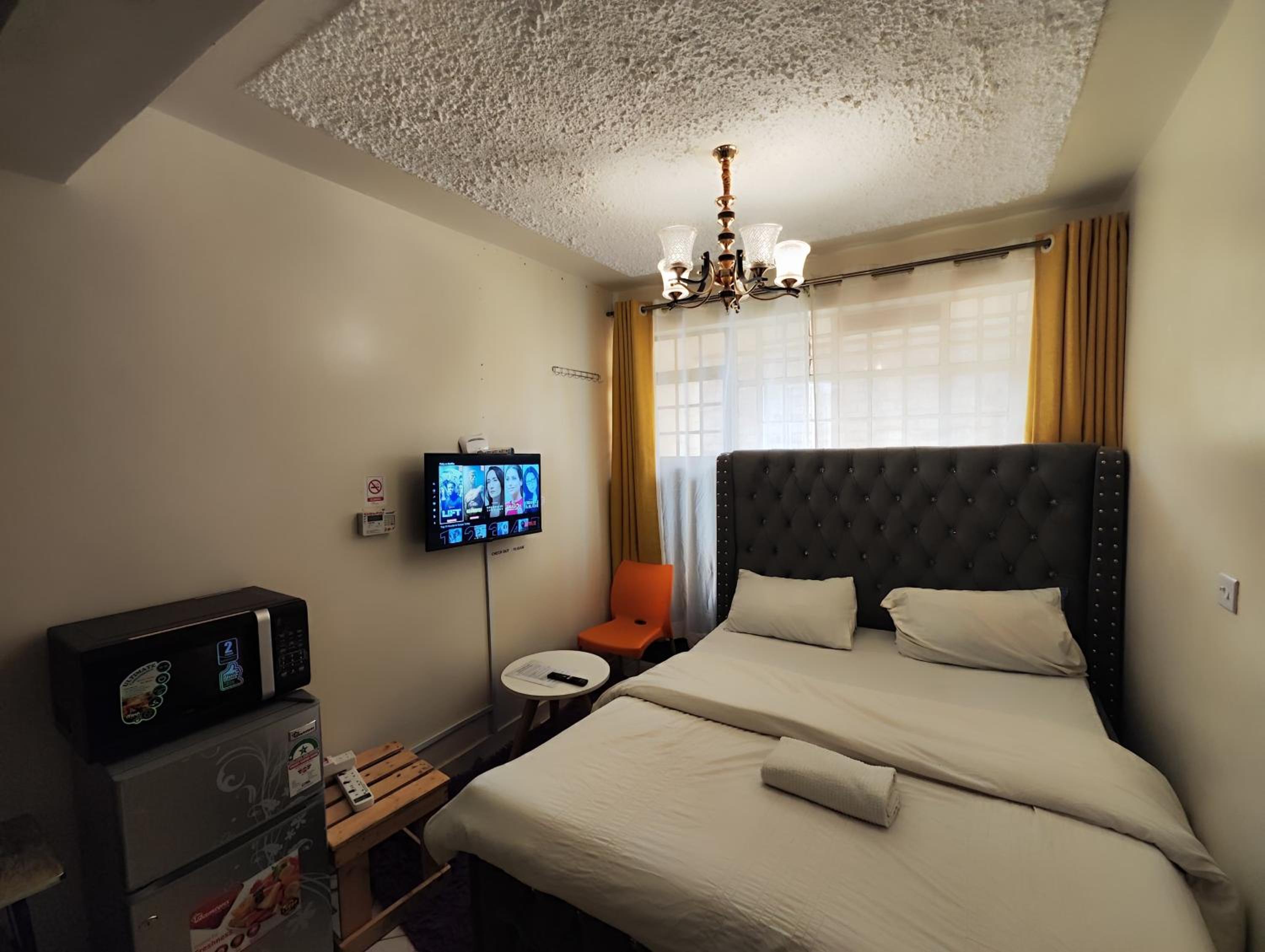 Soft Life Crib in Kinoo with Wifi & Netflix view 4
