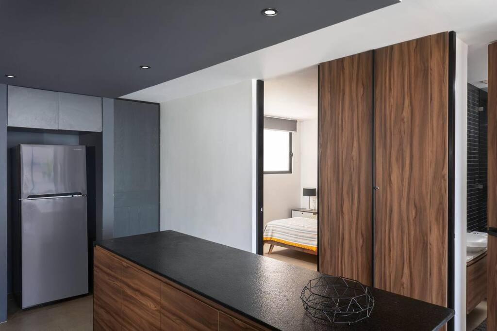 Downtown modern apartment Unique location