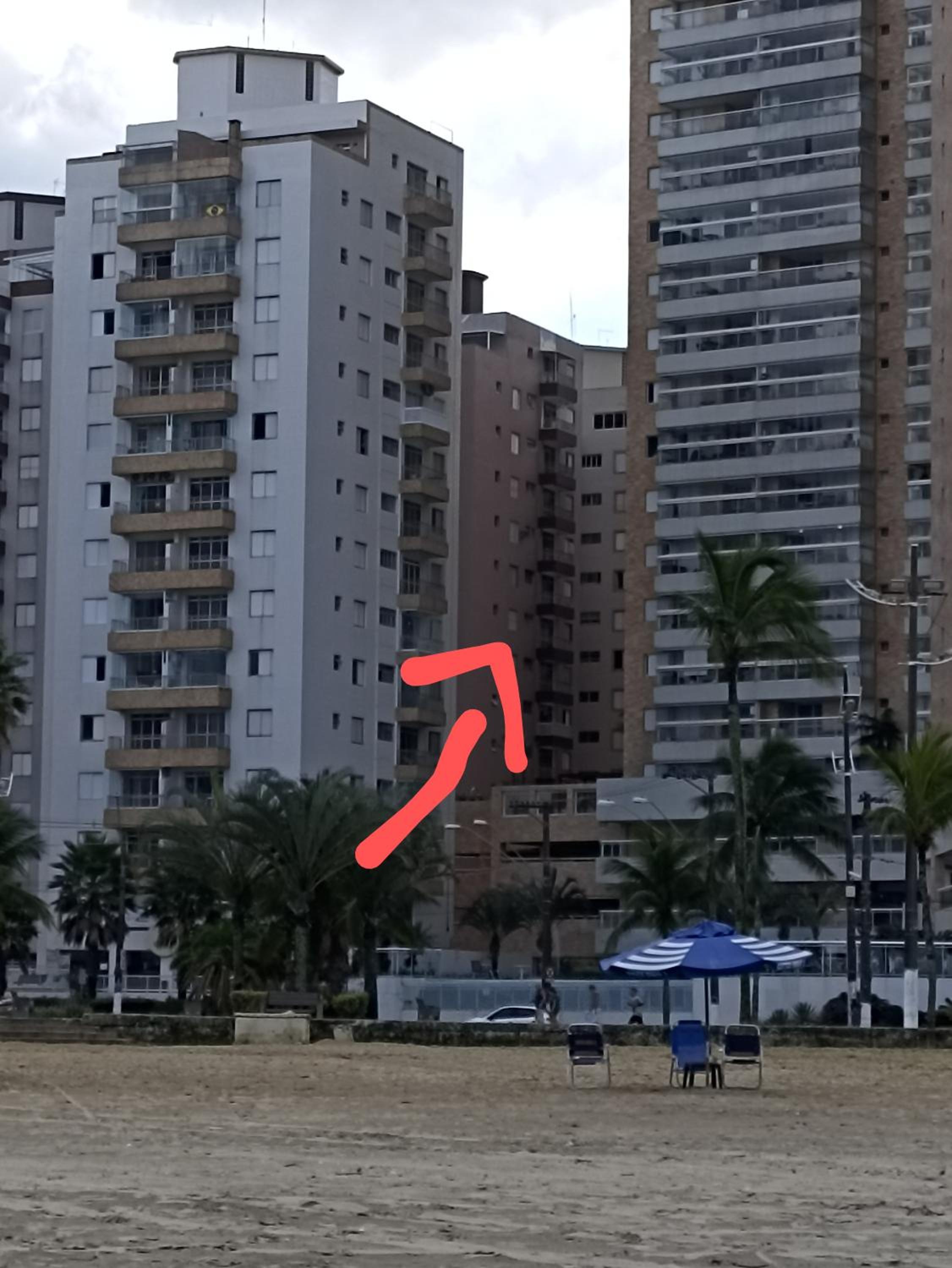 Apartamento ótima localização 50mts Guilhermina