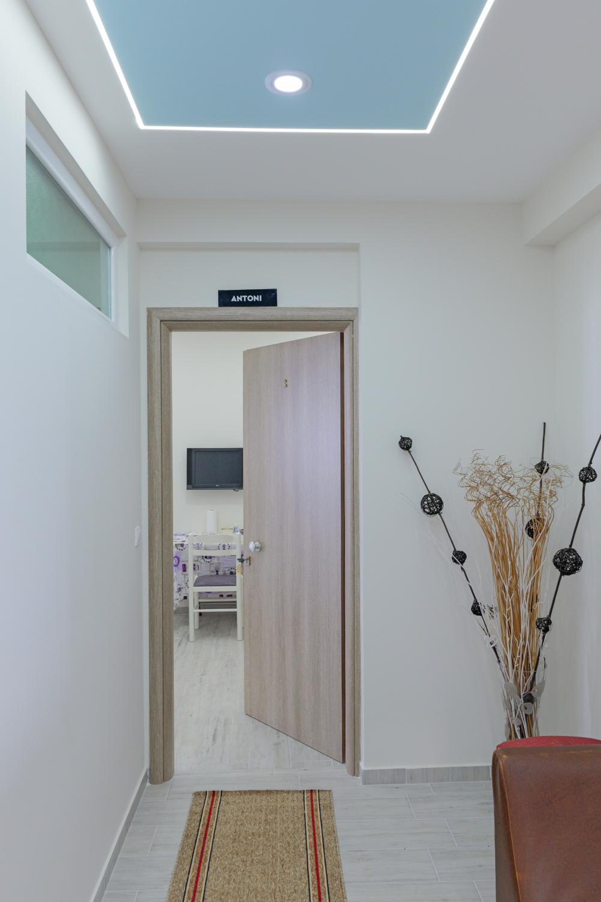 Vila SHAKAJ