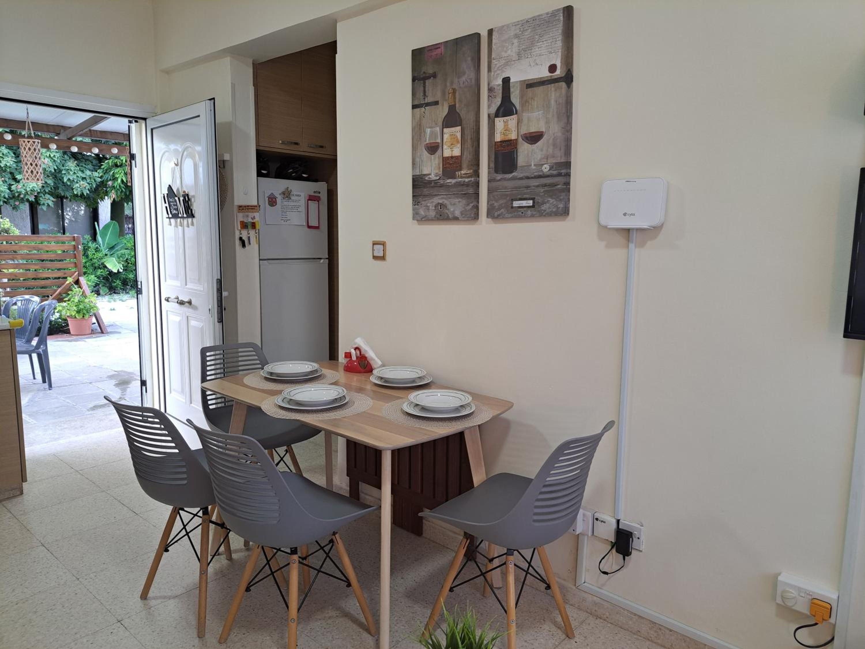 House Near The Beach (Militsa & Aggeliki)