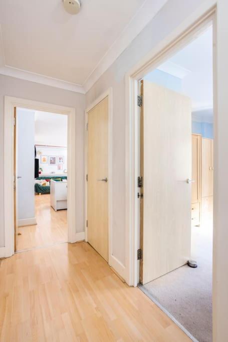 Stylish Room & Private Bathroom in Central London