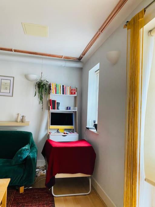 Stylish Room & Private Bathroom in Central London