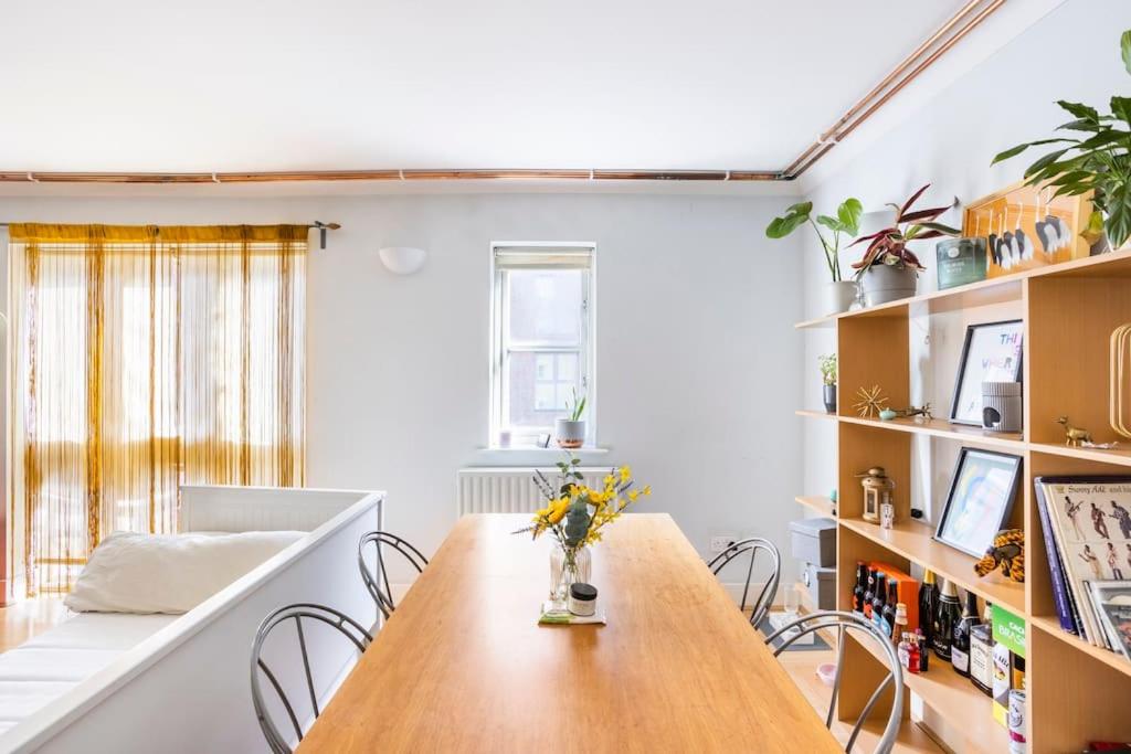 Stylish Room & Private Bathroom in Central London