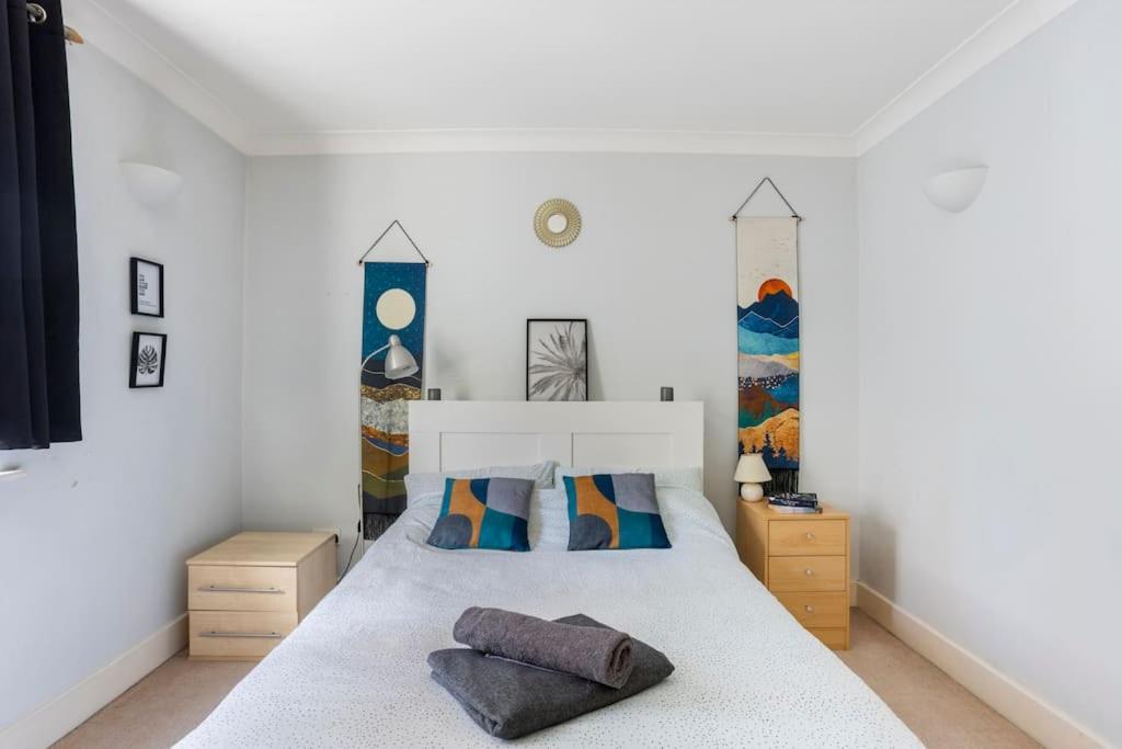 Stylish Room & Private Bathroom in Central London