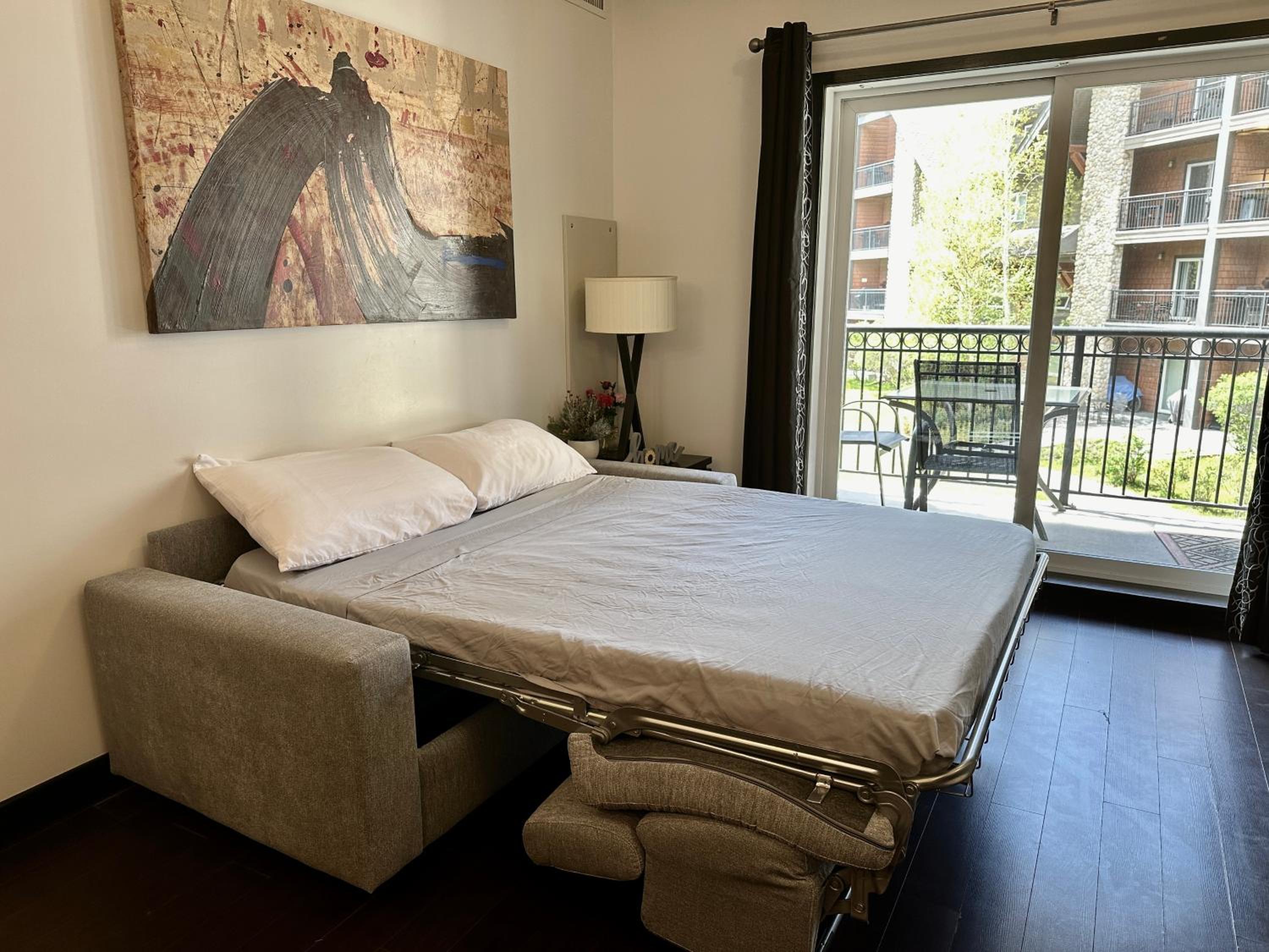 G222 Family Fun- MTN View Stay, Water slide, Pool, Hot Tub, Free Parking