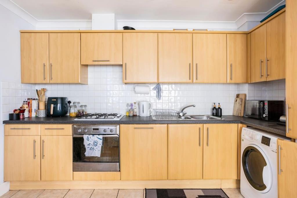 Stylish Room & Private Bathroom in Central London