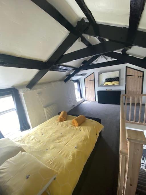 Bumblebee Cottage