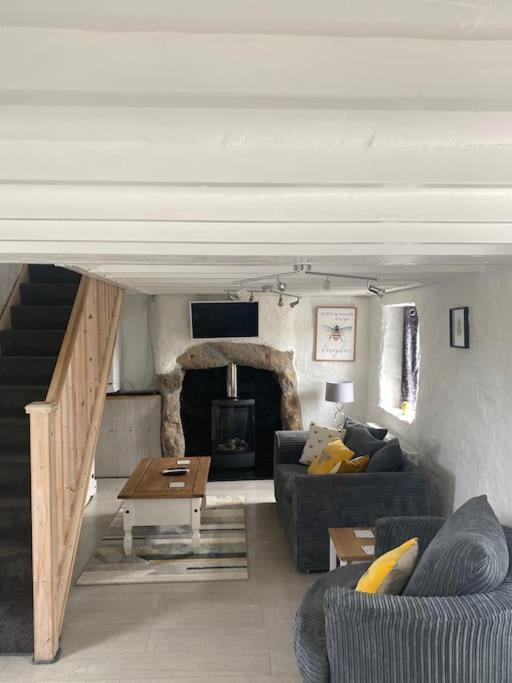 Bumblebee Cottage