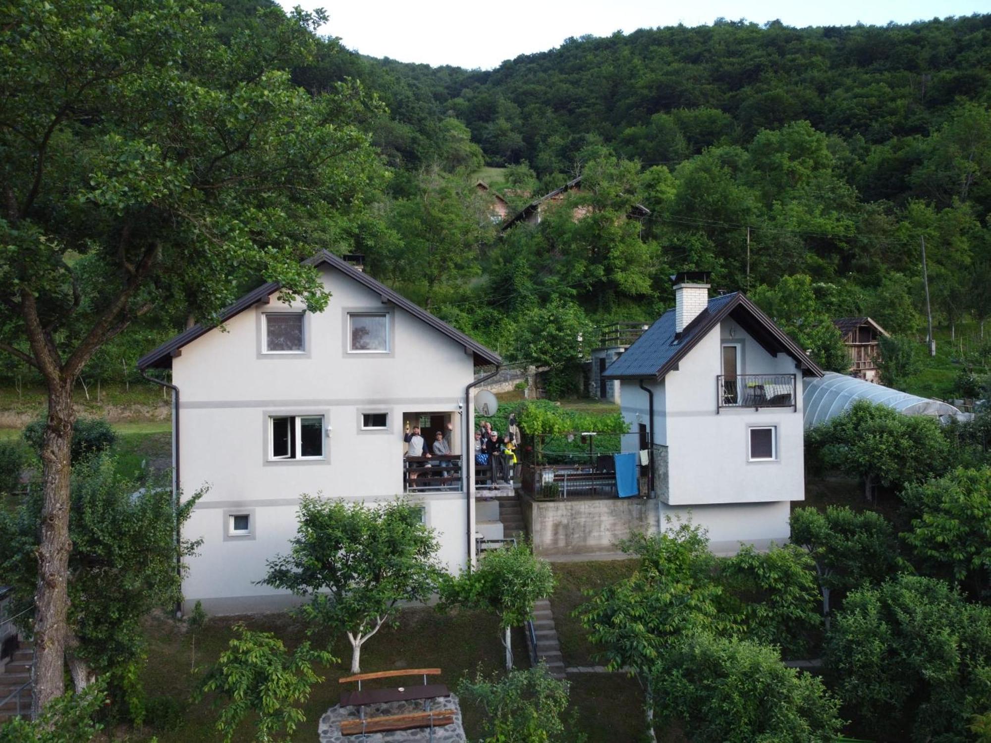 Vikendica pored Drine Foča