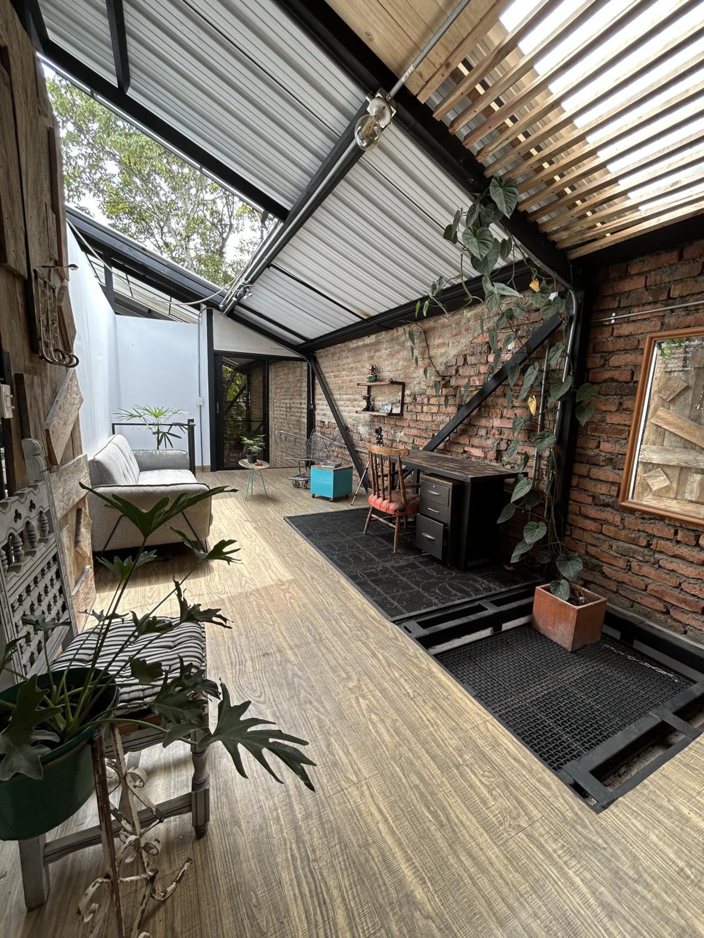 RollinKeepers Hostel