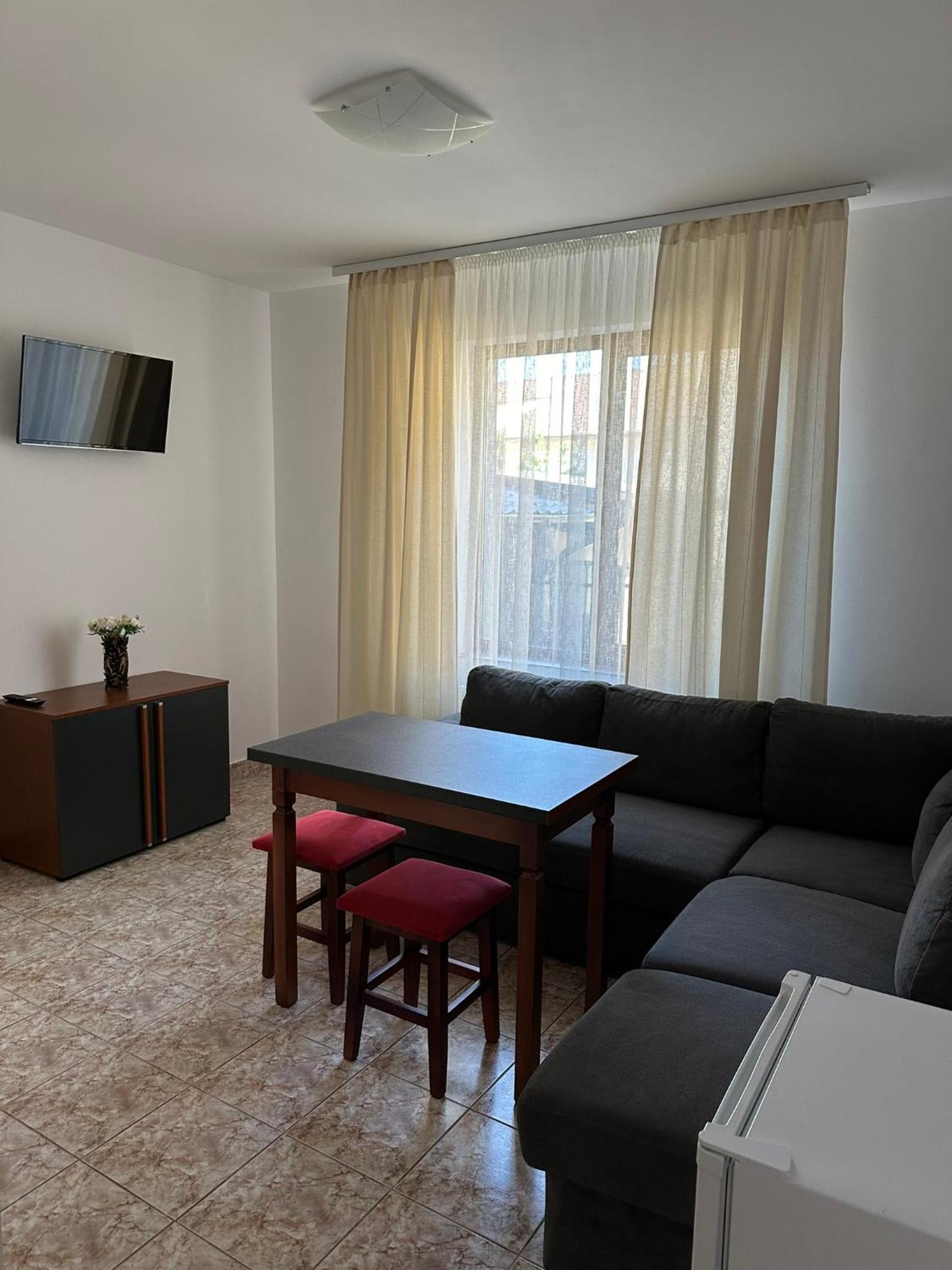 Serenity Apartments and Studios