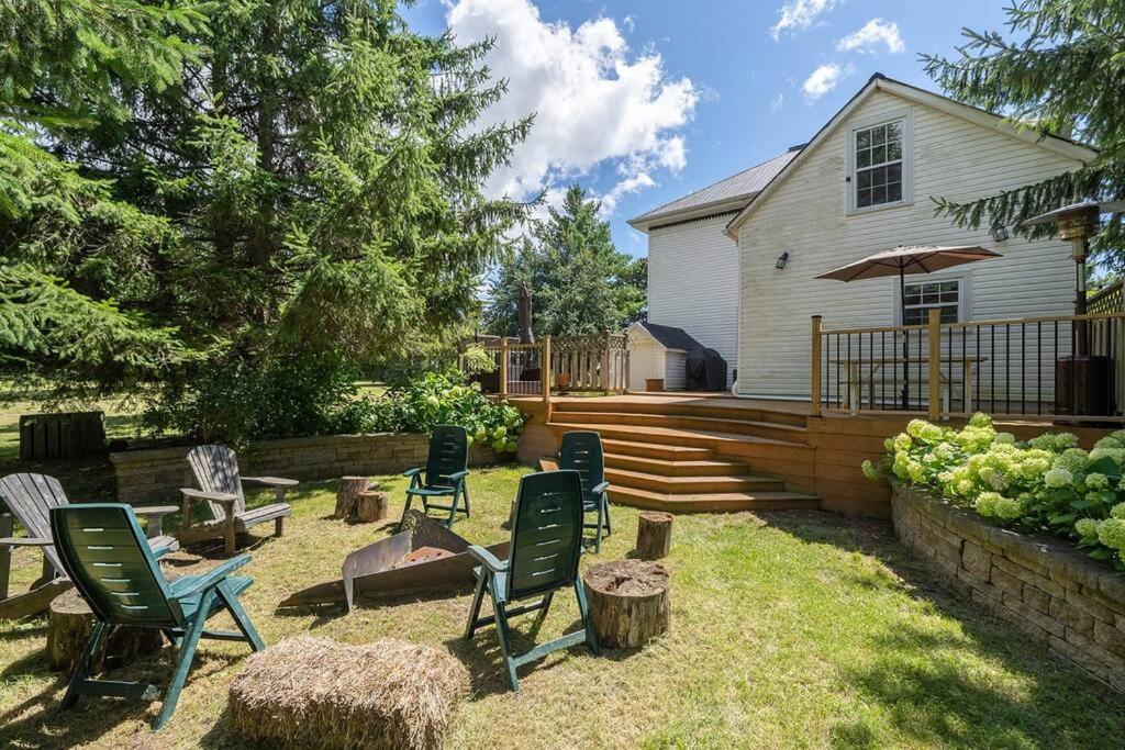 Golden Field Farmhouse - stayinpec on IG