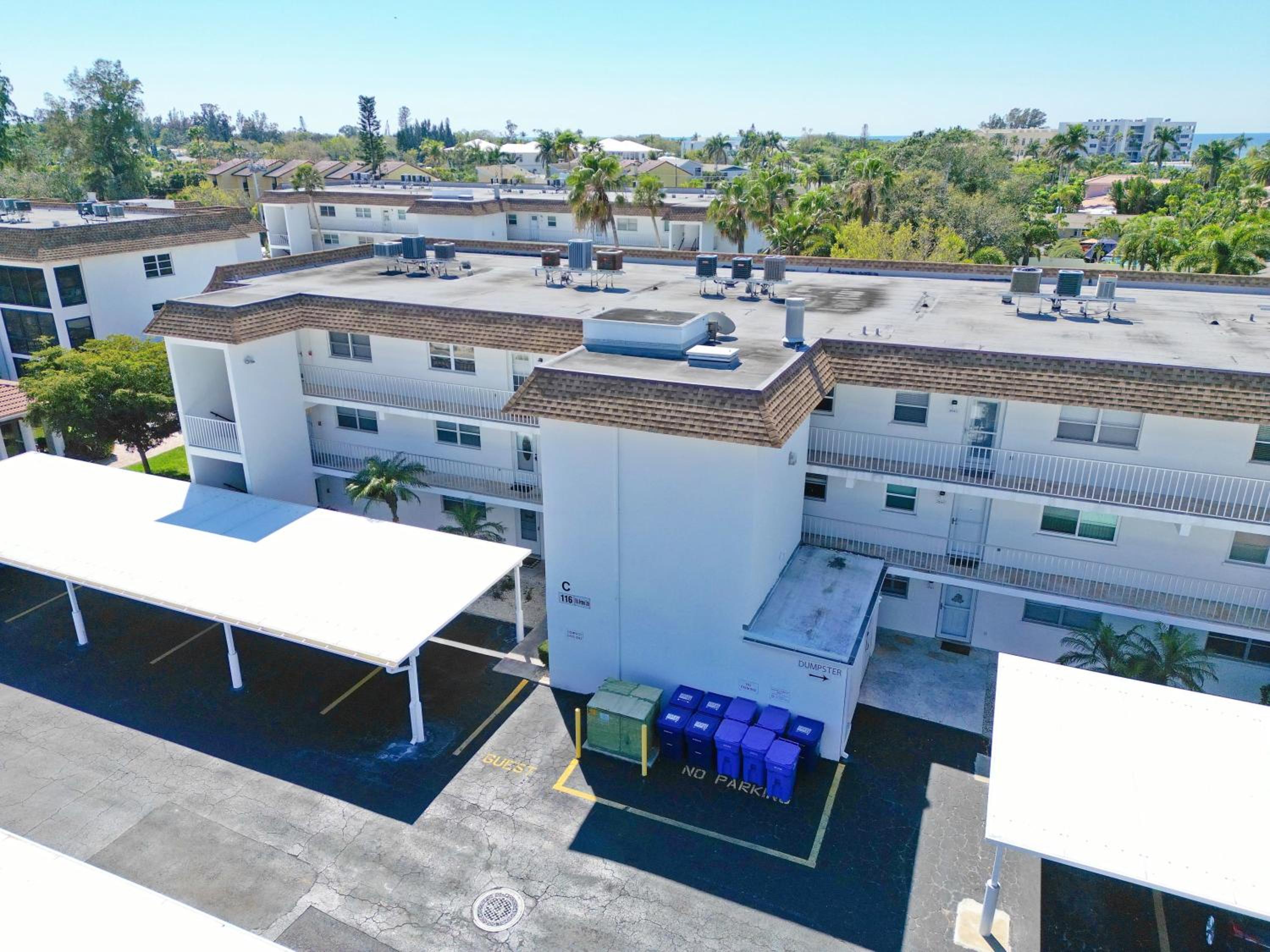 Siesta Key 2-Bedroom Condo with Pool view 5