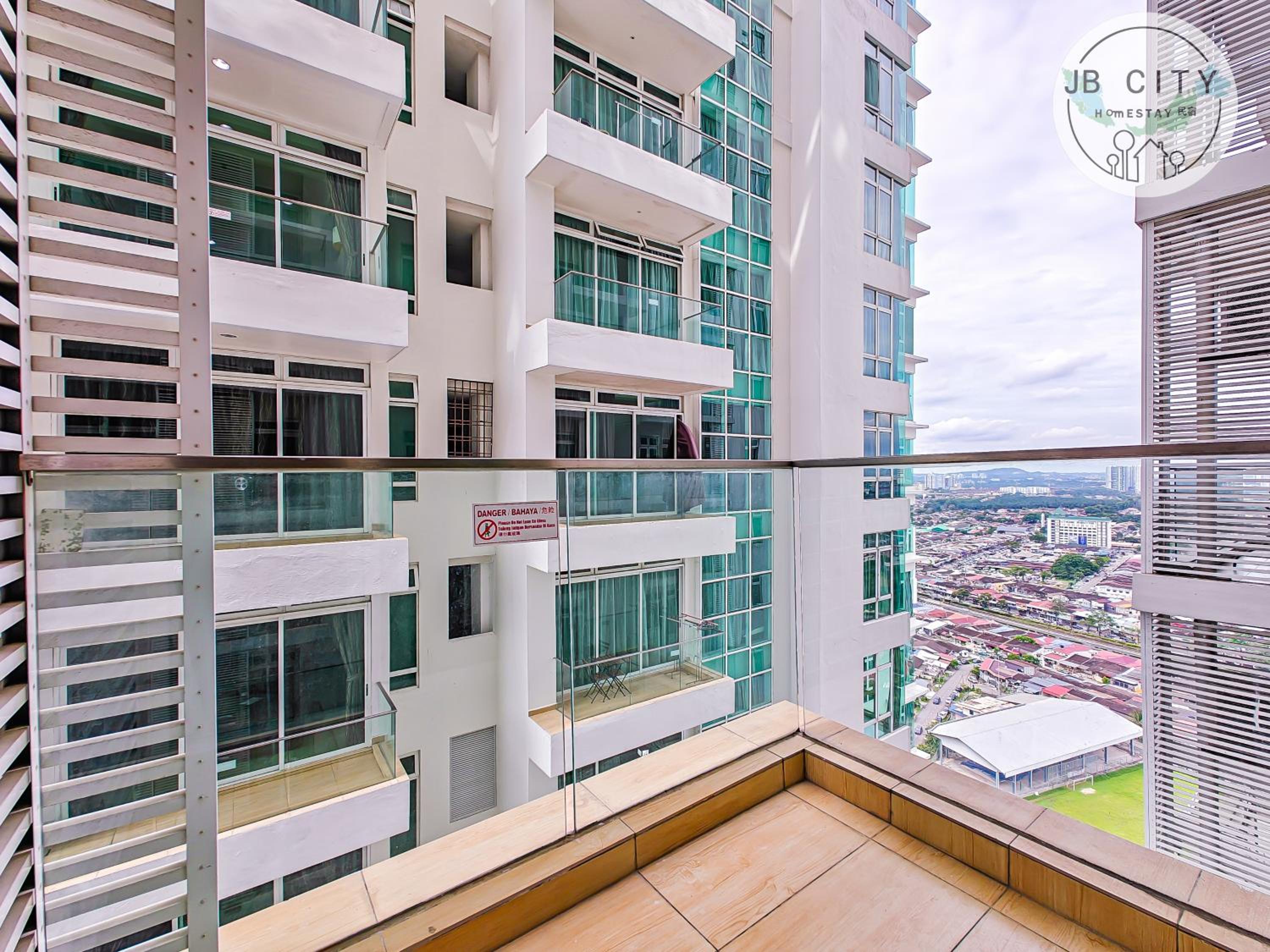 D' Esplanade KSL City by RR JBcity